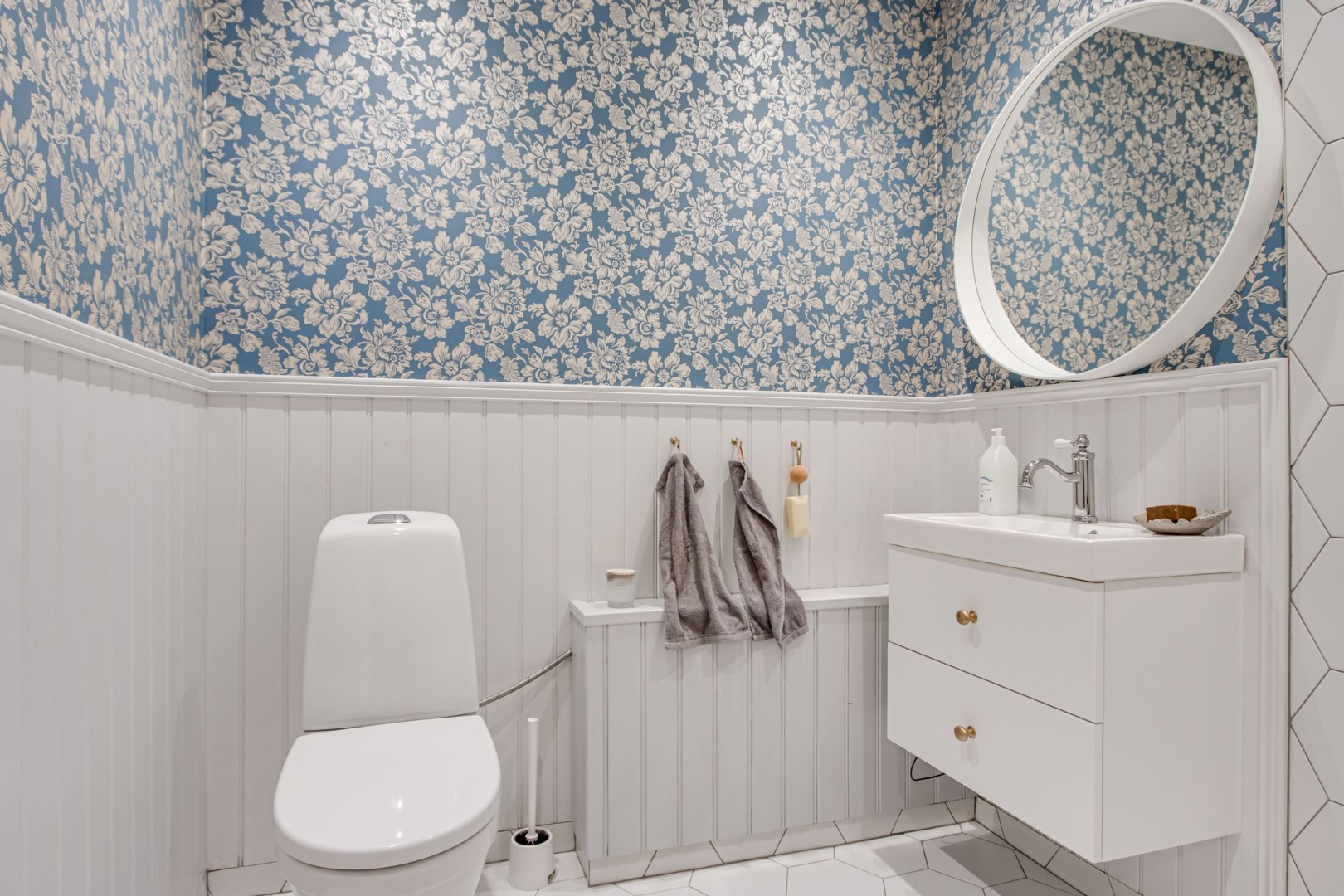 Bostadsbild från Harg Prästgården 212, Såld i Harg, Östhammar