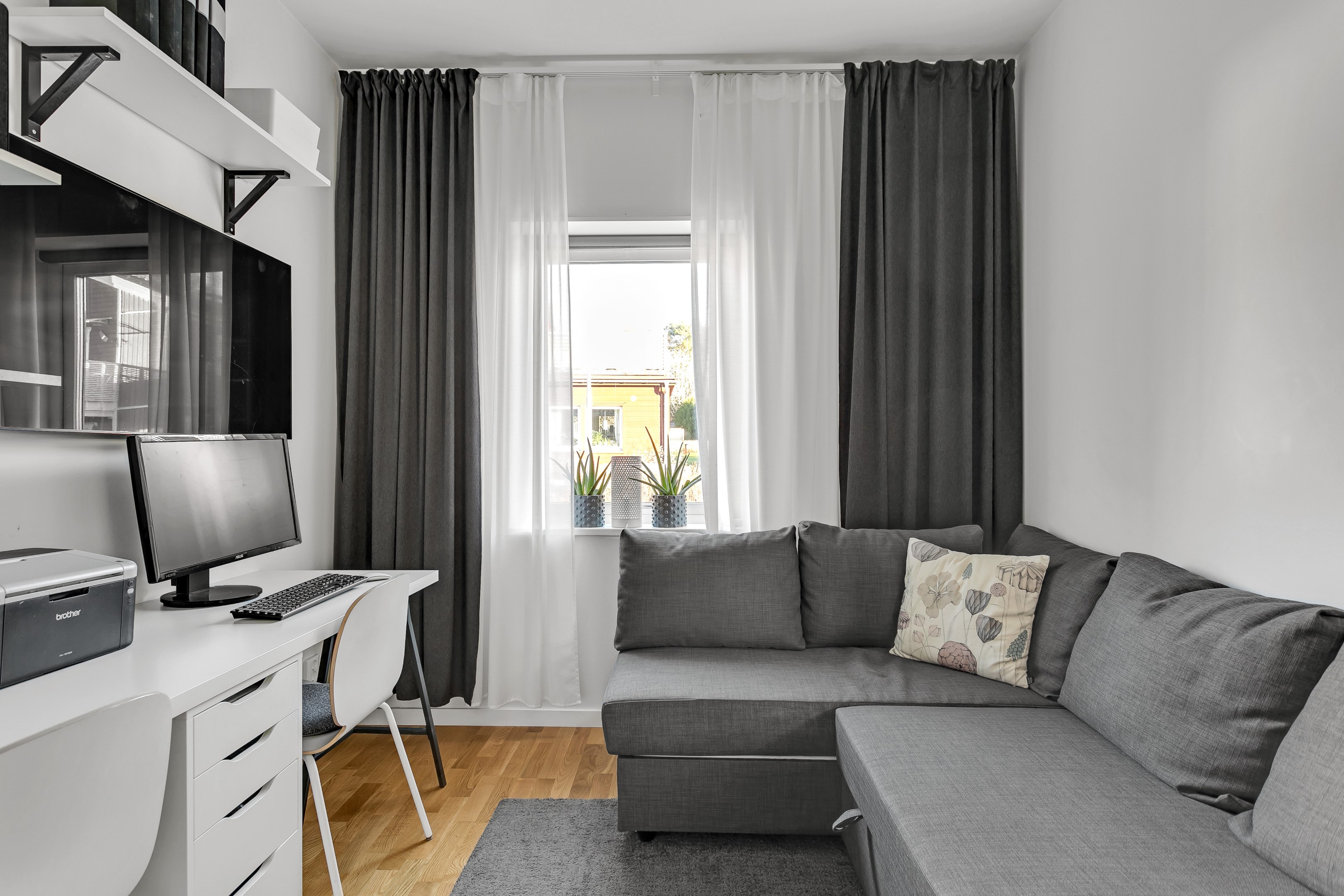 Bostadsbild från Elgbolstavägen 10, Såld i Danmark, Uppsala