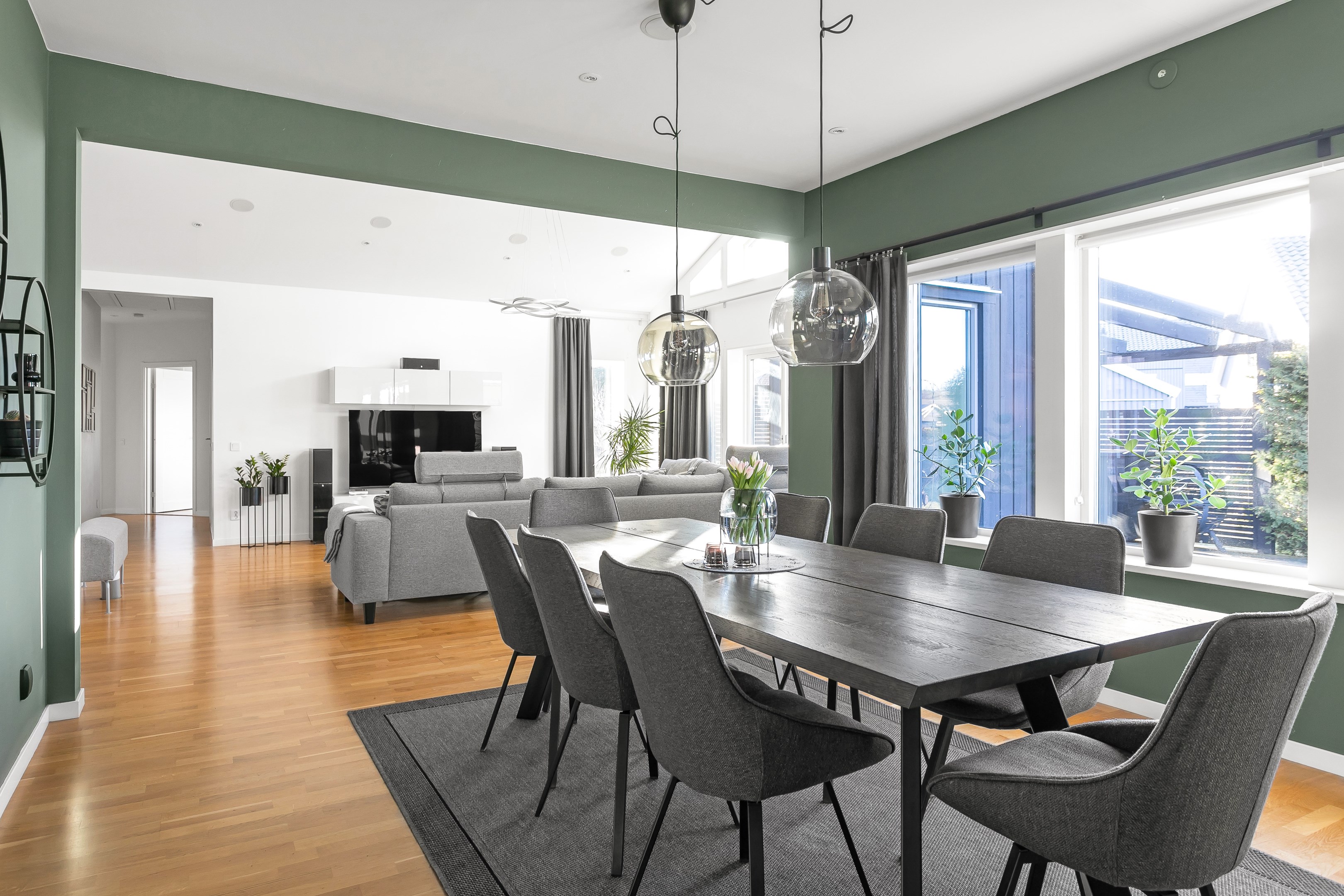 Bostadsbild från Elgbolstavägen 10, Såld i Danmark, Uppsala