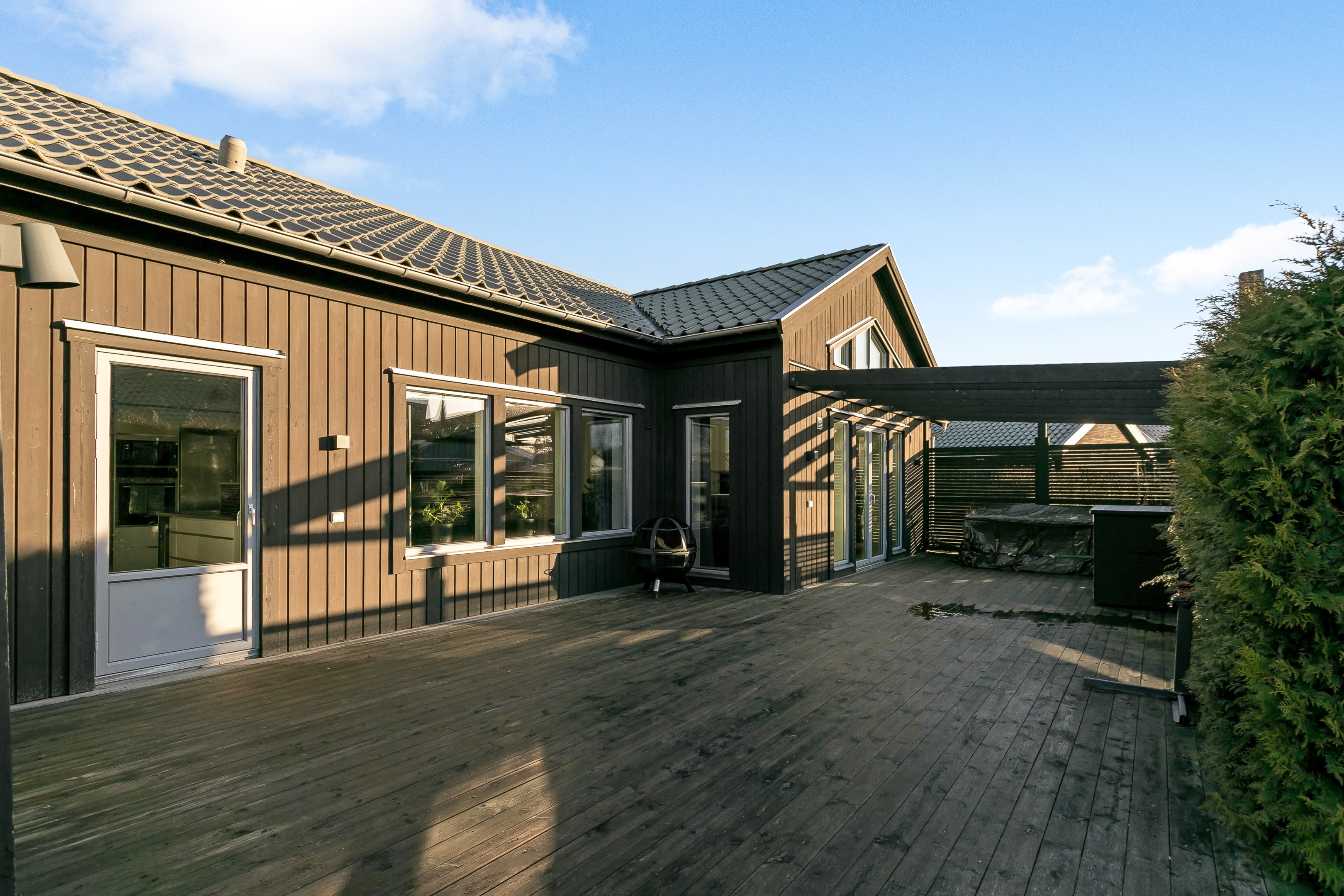 Bostadsbild från Elgbolstavägen 10, Såld i Danmark, Uppsala