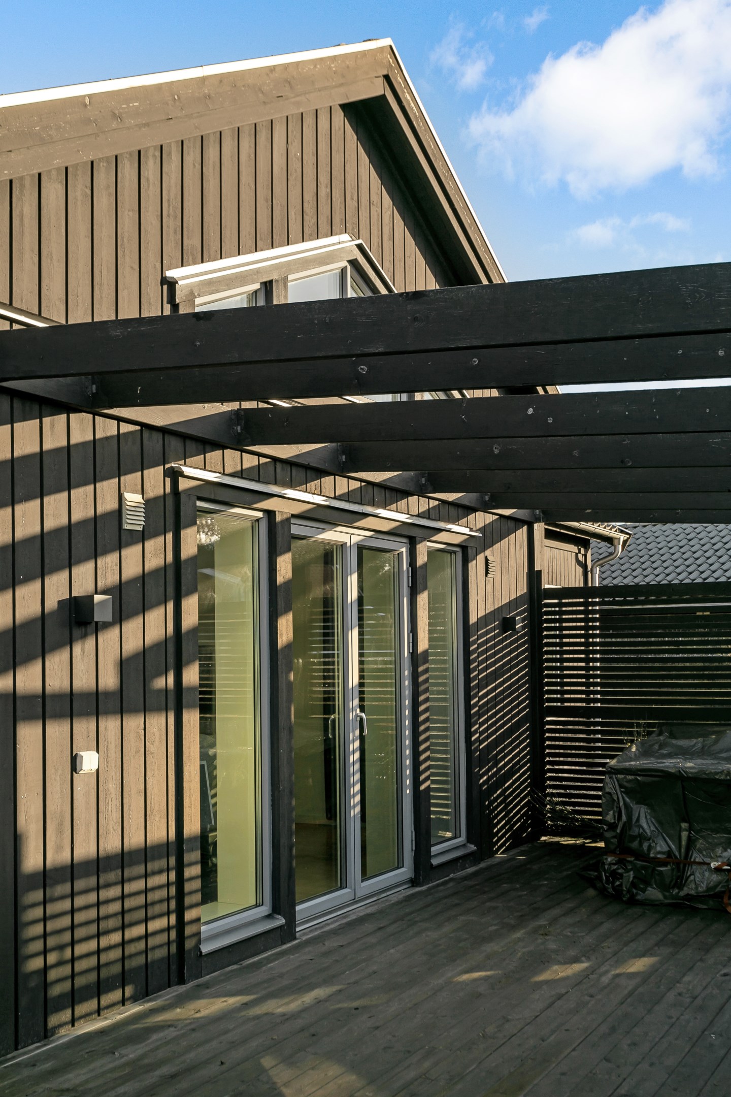 Bostadsbild från Elgbolstavägen 10, Såld i Danmark, Uppsala