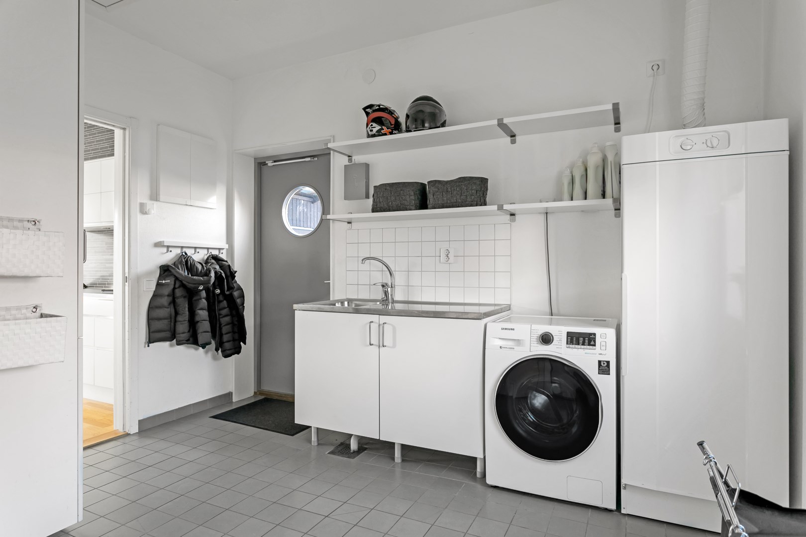 Bostadsbild från Elgbolstavägen 10, Såld i Danmark, Uppsala