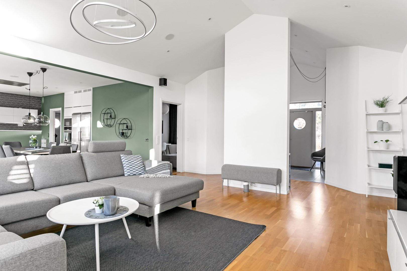 Bostadsbild från Elgbolstavägen 10, Såld i Danmark, Uppsala