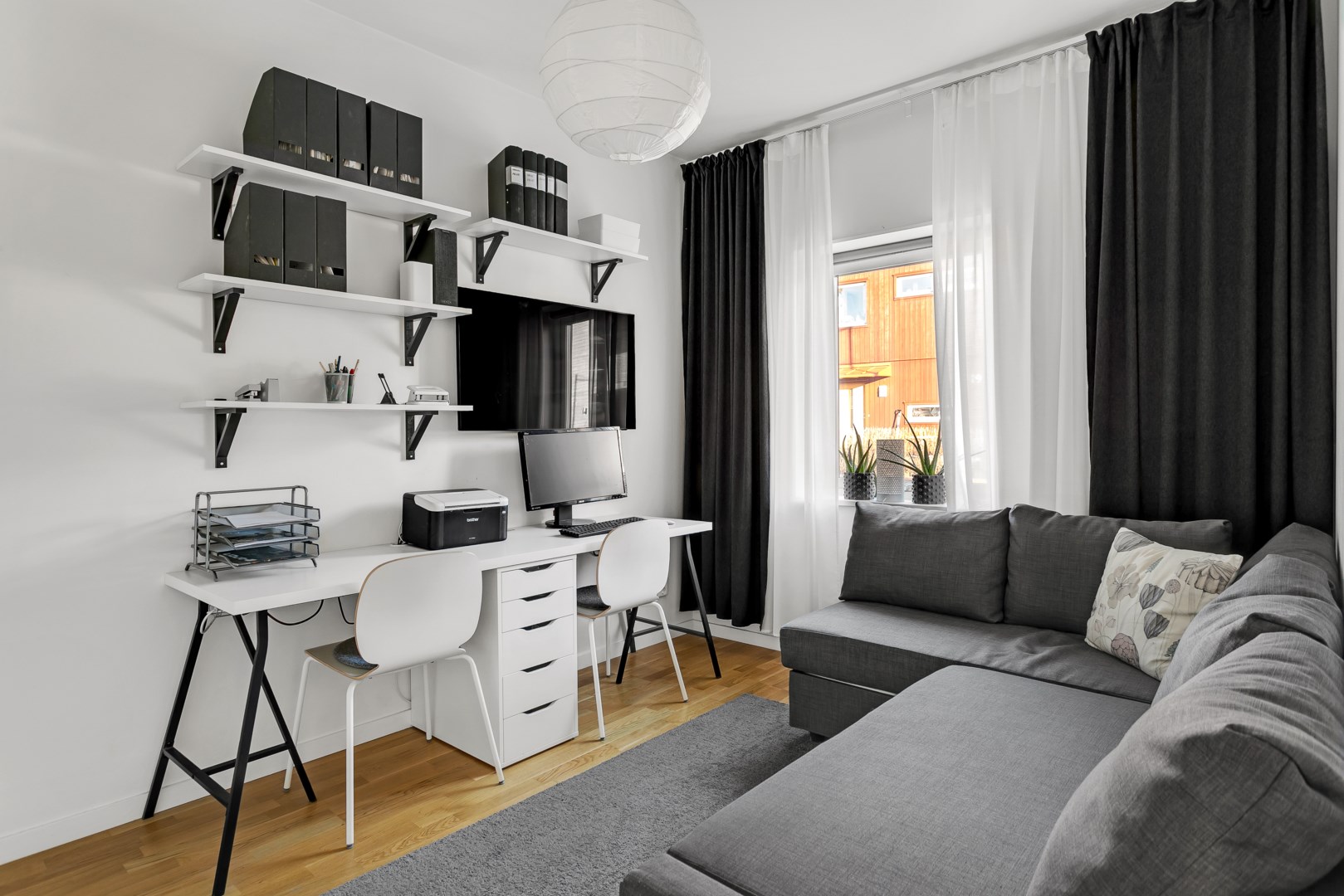 Bostadsbild från Elgbolstavägen 10, Såld i Danmark, Uppsala