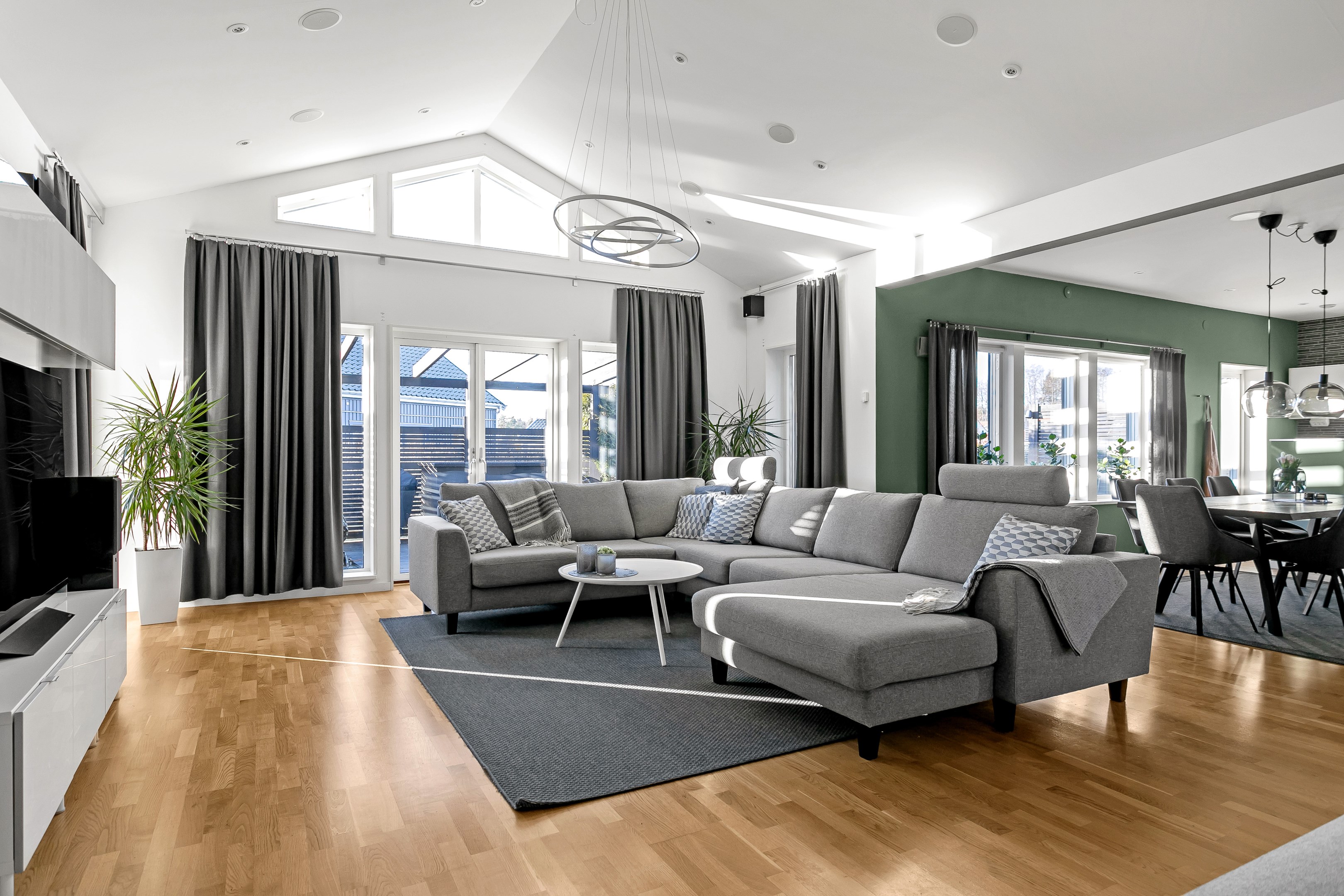 Bostadsbild från Elgbolstavägen 10, Såld i Danmark, Uppsala