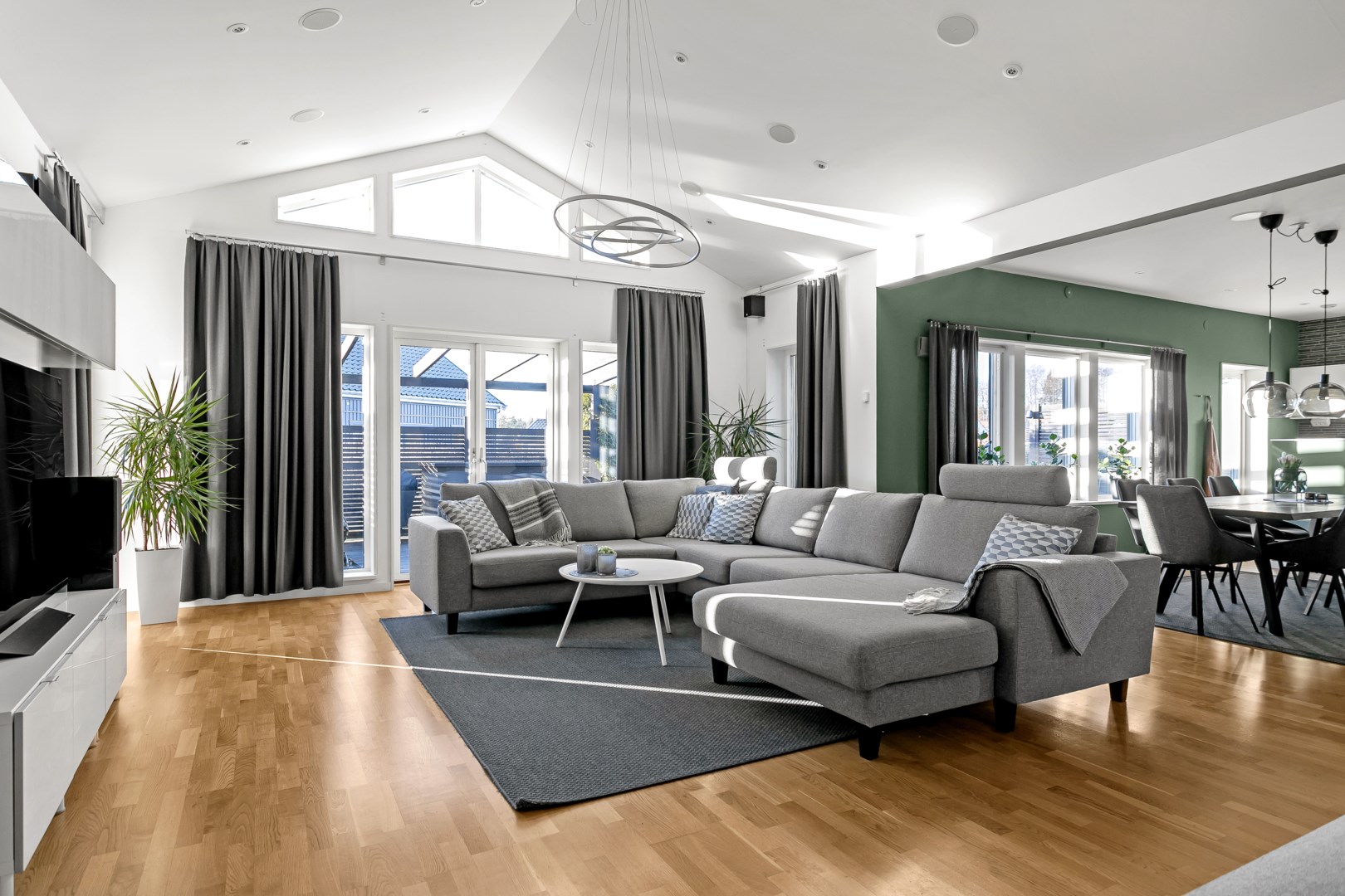 Bostadsbild från Elgbolstavägen 10, Såld i Danmark, Uppsala