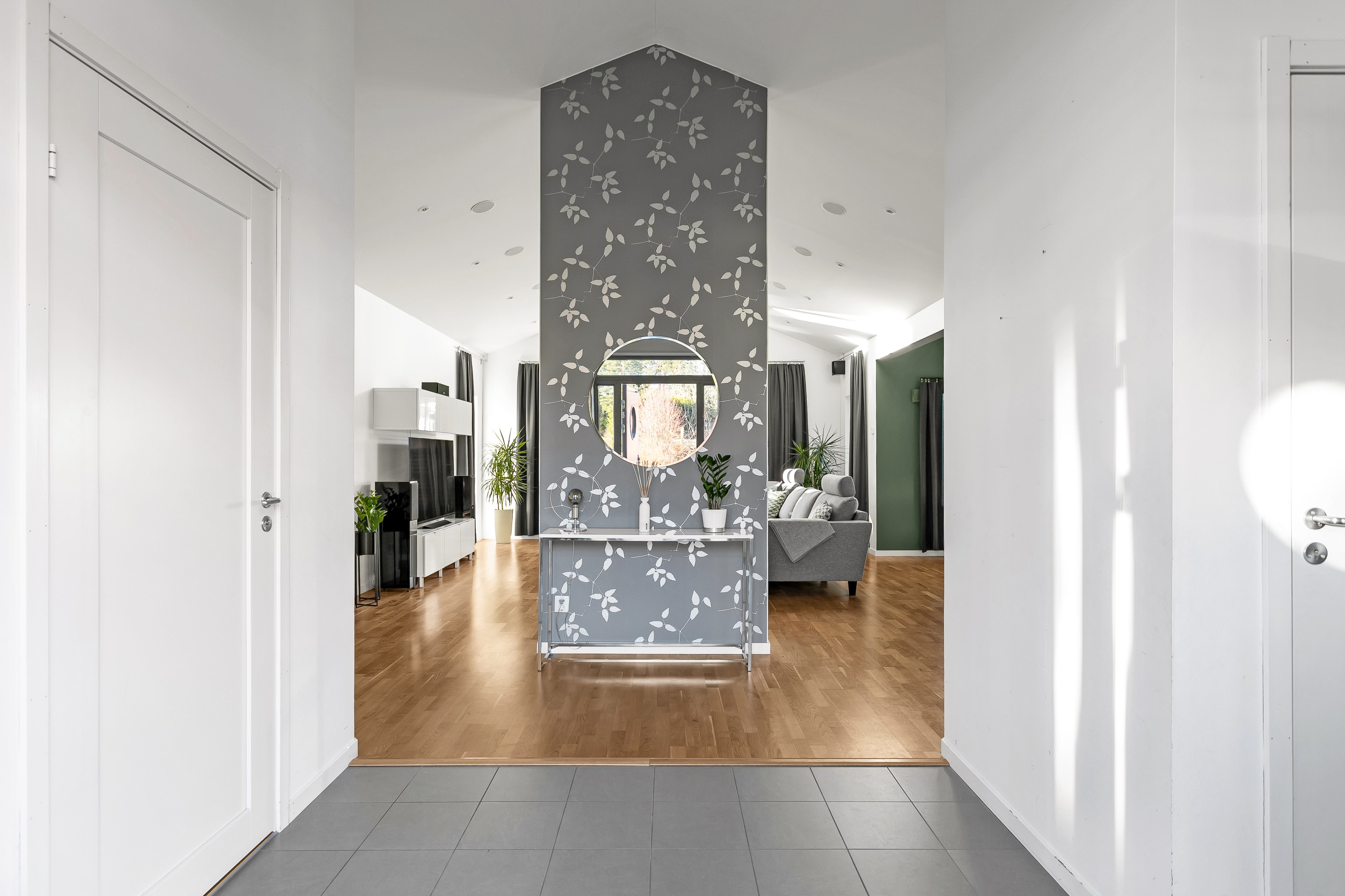 Bostadsbild från Elgbolstavägen 10, Såld i Danmark, Uppsala