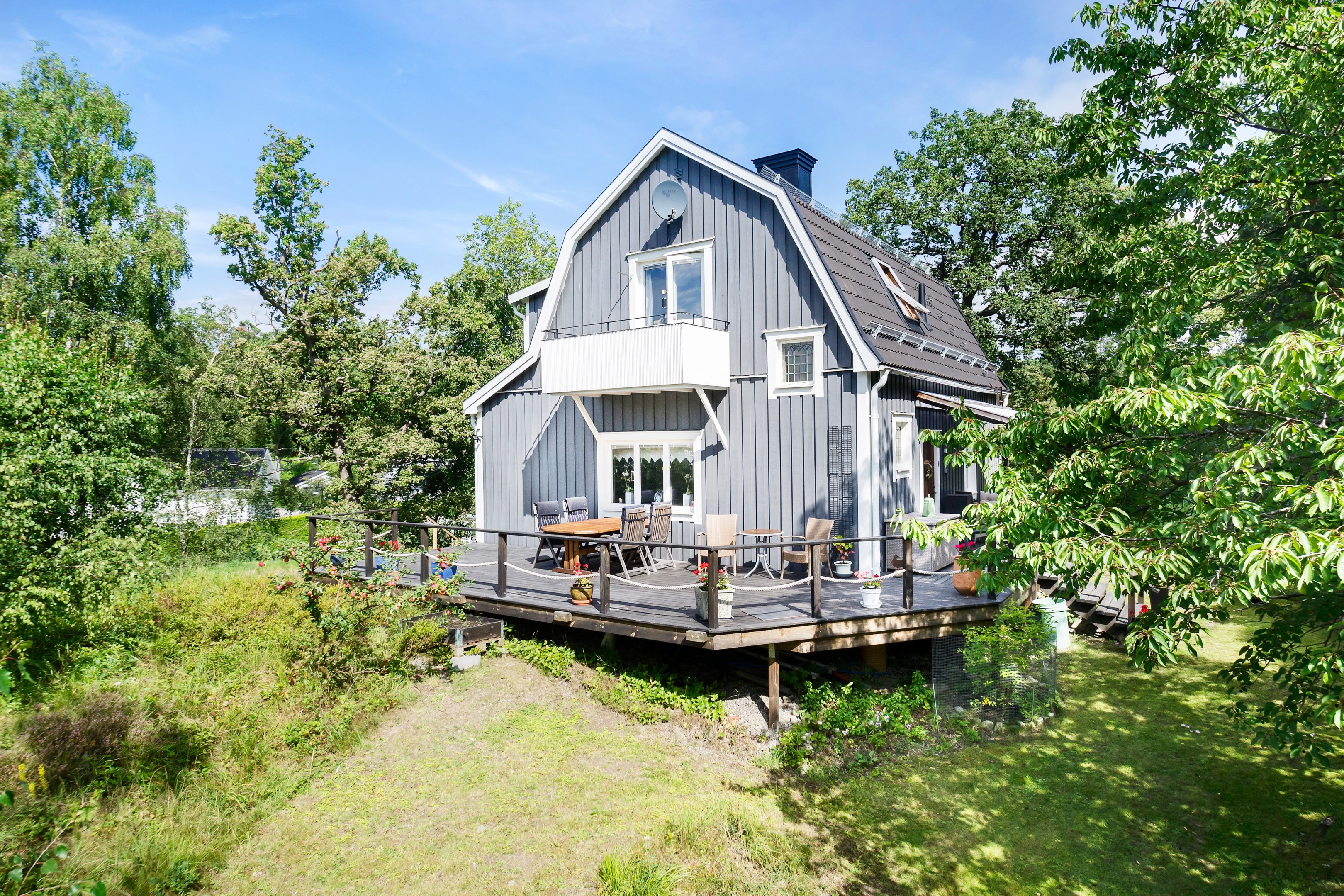 Bostadsbild från Trollsjövägen 10, Såld i Södra Lännersta, Nacka