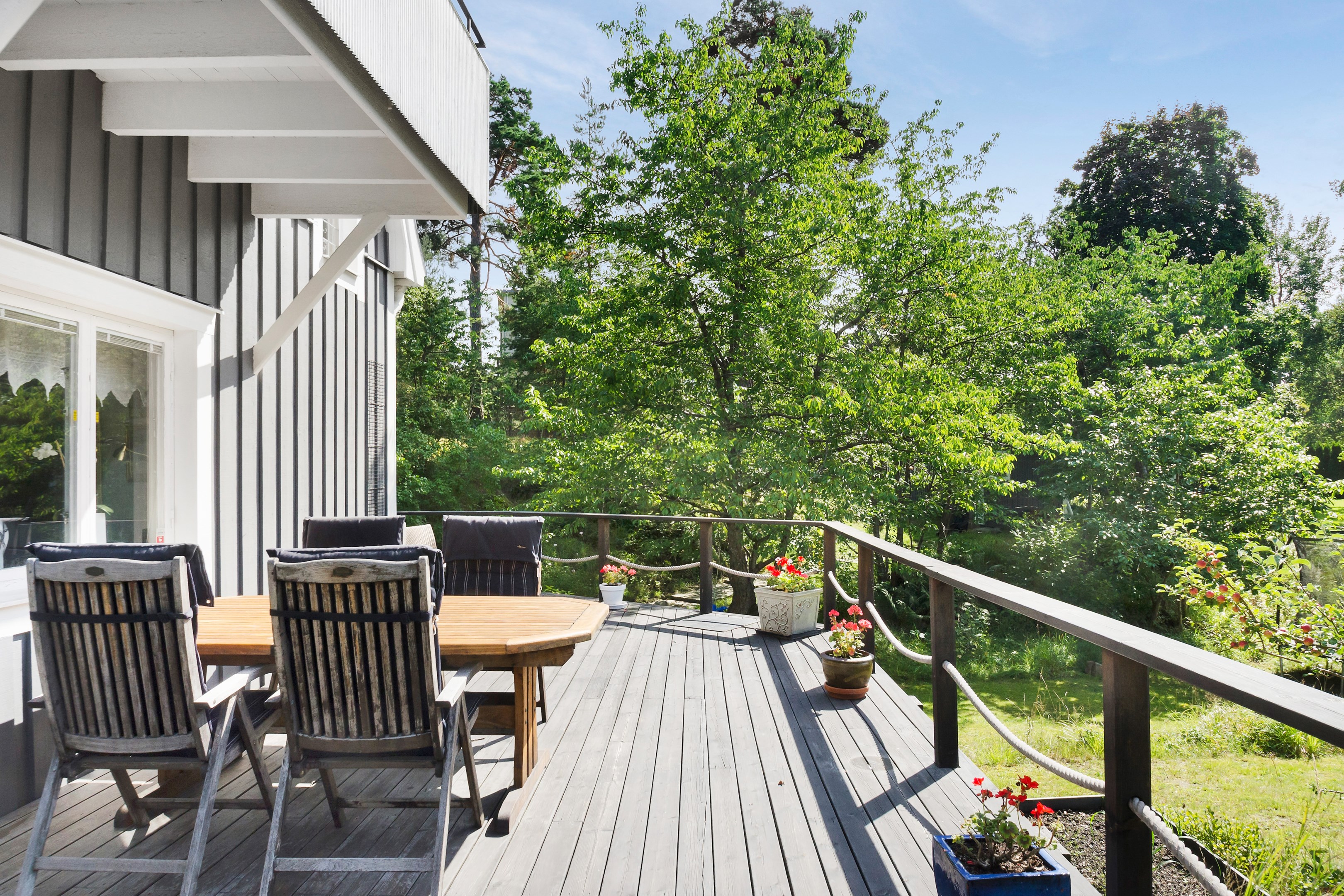 Bostadsbild från Trollsjövägen 10, Såld i Södra Lännersta, Nacka