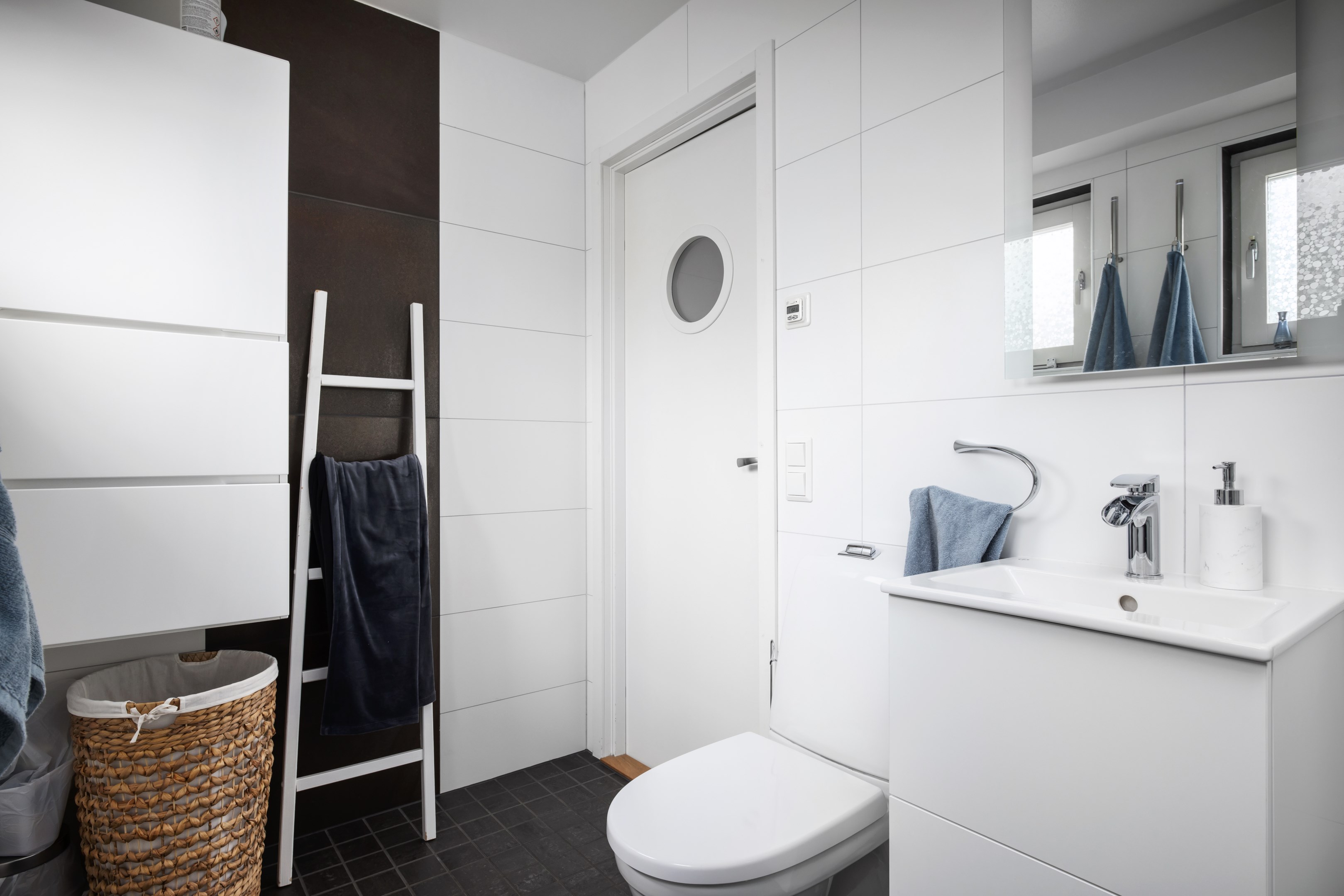 Bostadsbild från Kapellvägen 24, Såld i Östra Ekedal, Värmdö