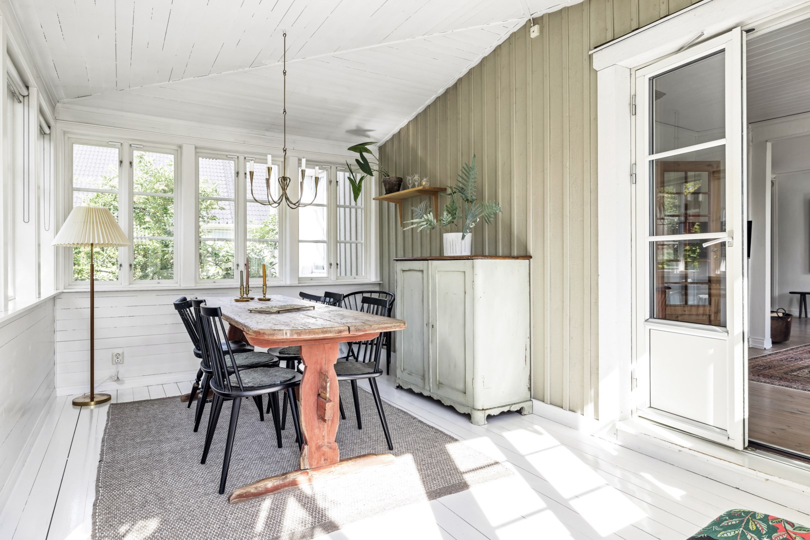 Bostadsbild från Hasselvägen 19, Såld i Storvreta, Uppsala