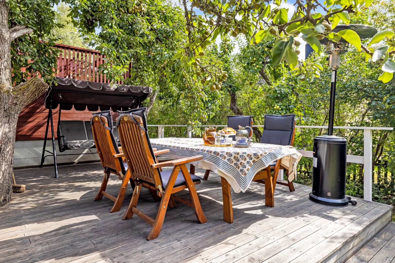 Bostadsbild från Hasselvägen 19, Såld i Storvreta, Uppsala