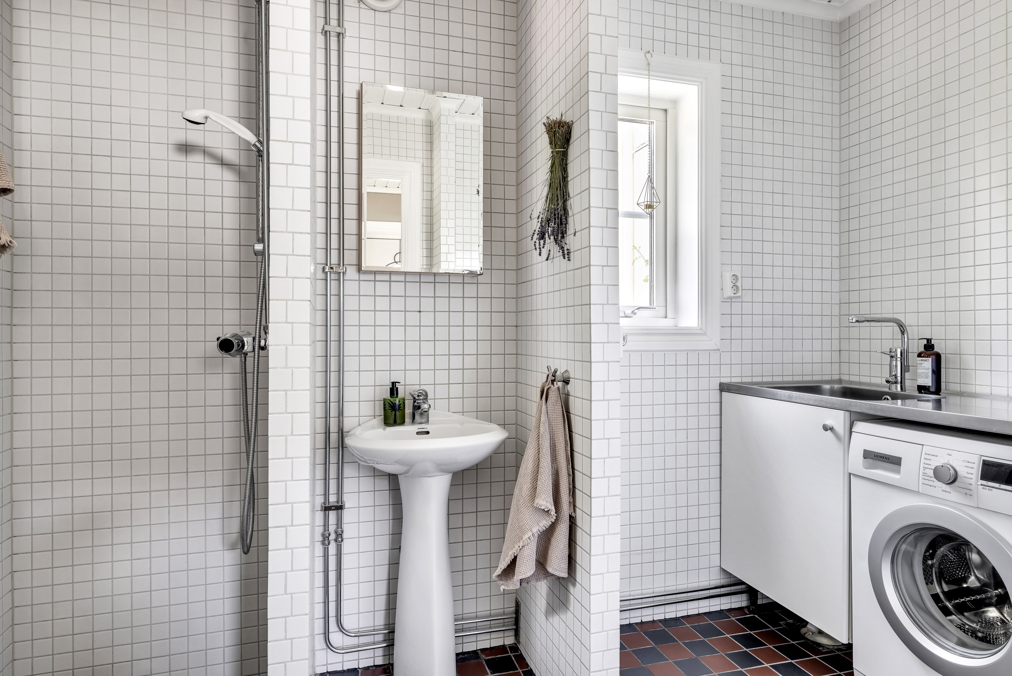 Bostadsbild från Hasselvägen 19, Såld i Storvreta, Uppsala