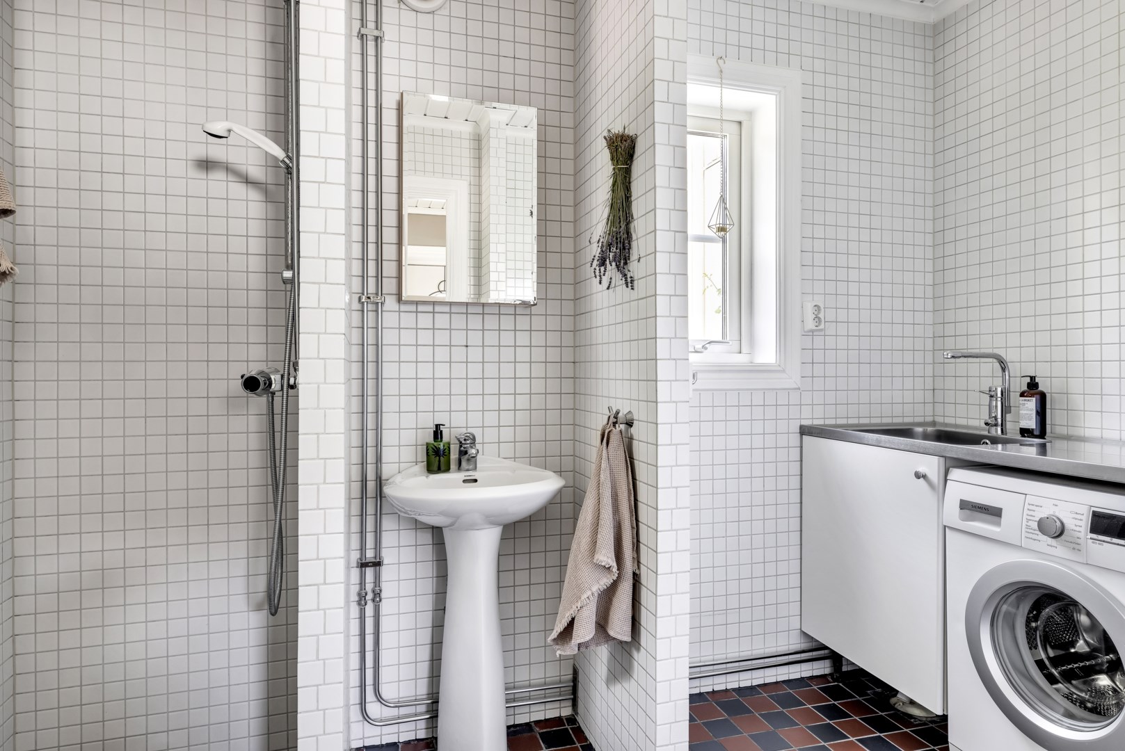 Bostadsbild från Hasselvägen 19, Såld i Storvreta, Uppsala