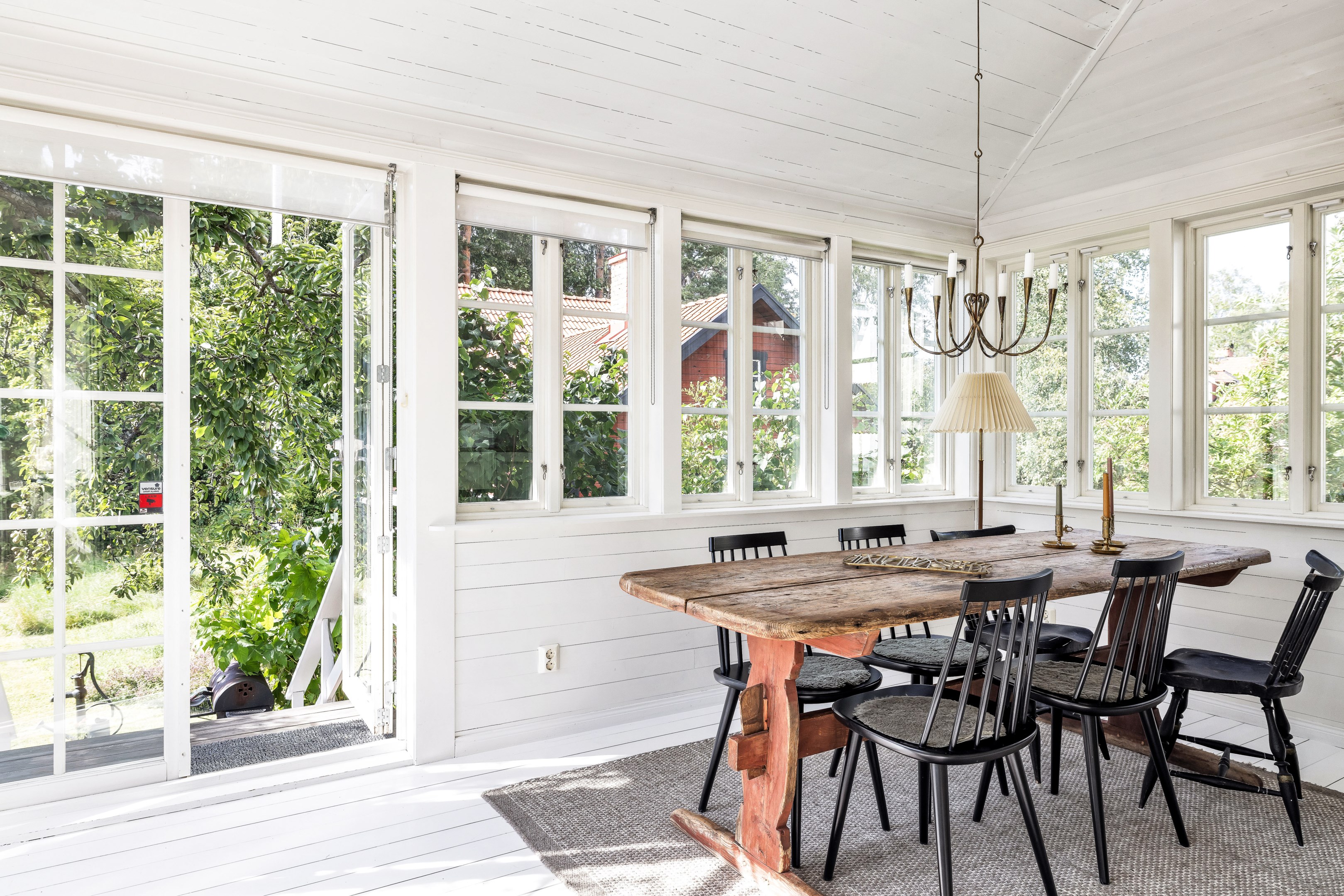 Bostadsbild från Hasselvägen 19, Såld i Storvreta, Uppsala