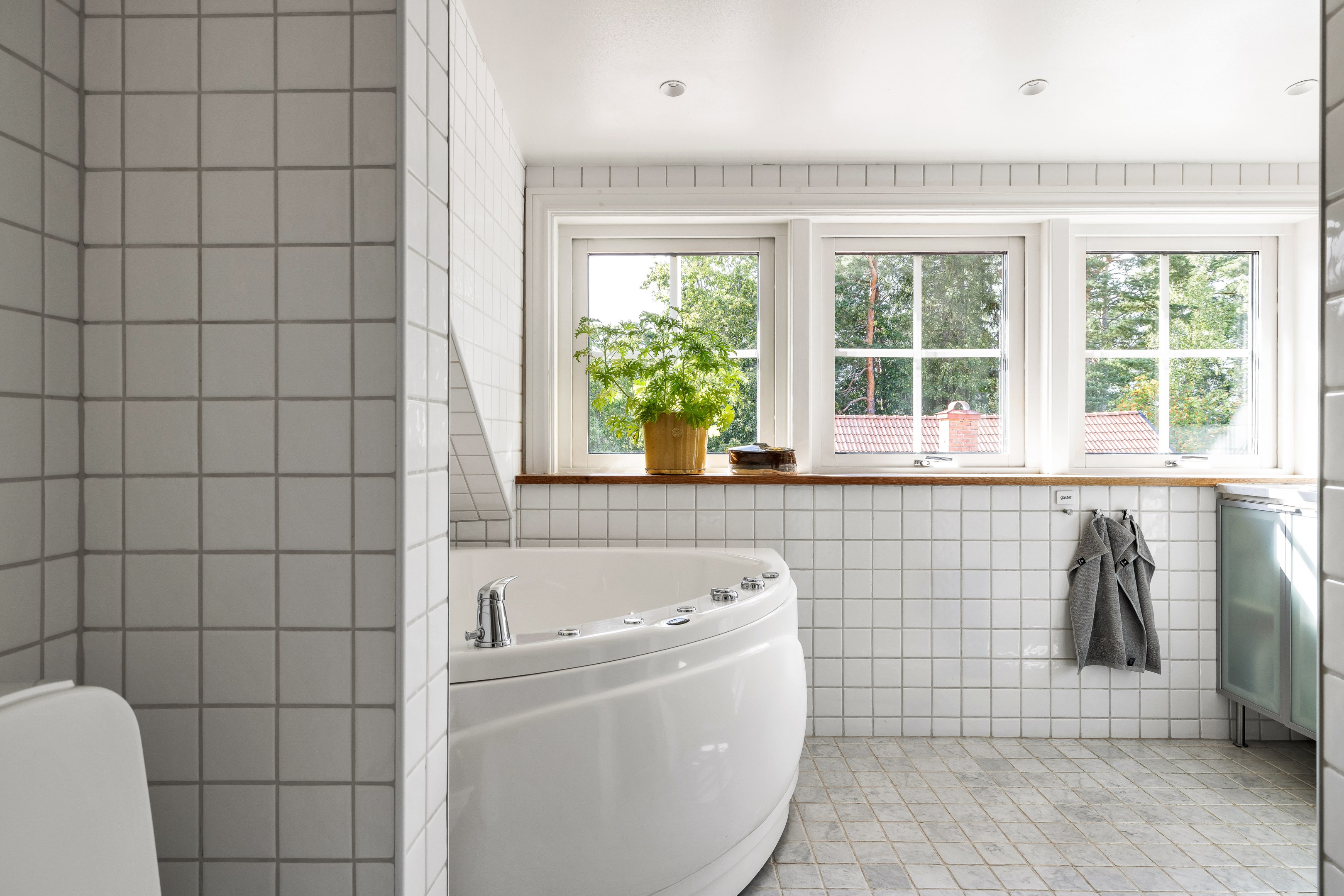 Bostadsbild från Hasselvägen 19, Såld i Storvreta, Uppsala