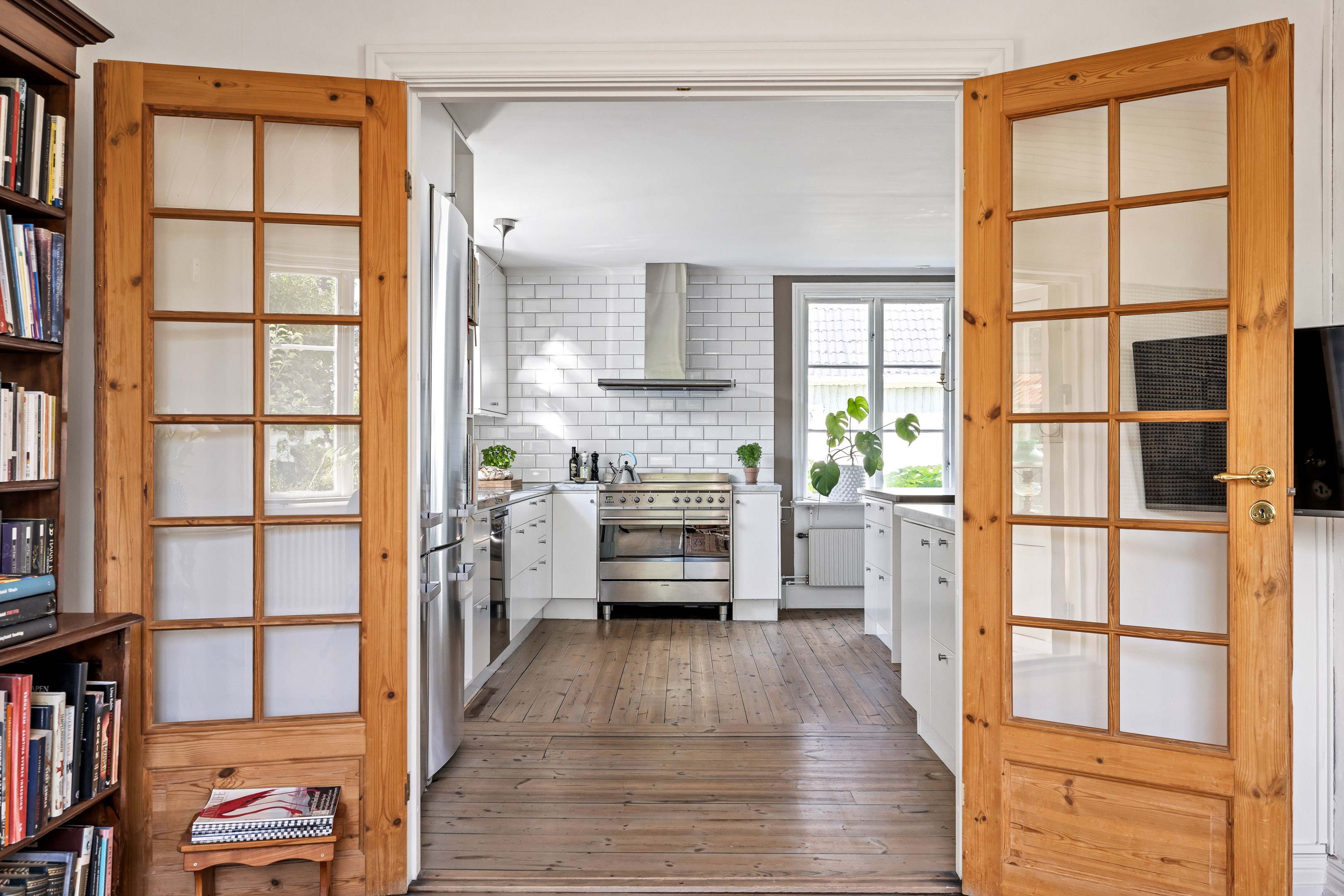 Bostadsbild från Hasselvägen 19, Såld i Storvreta, Uppsala