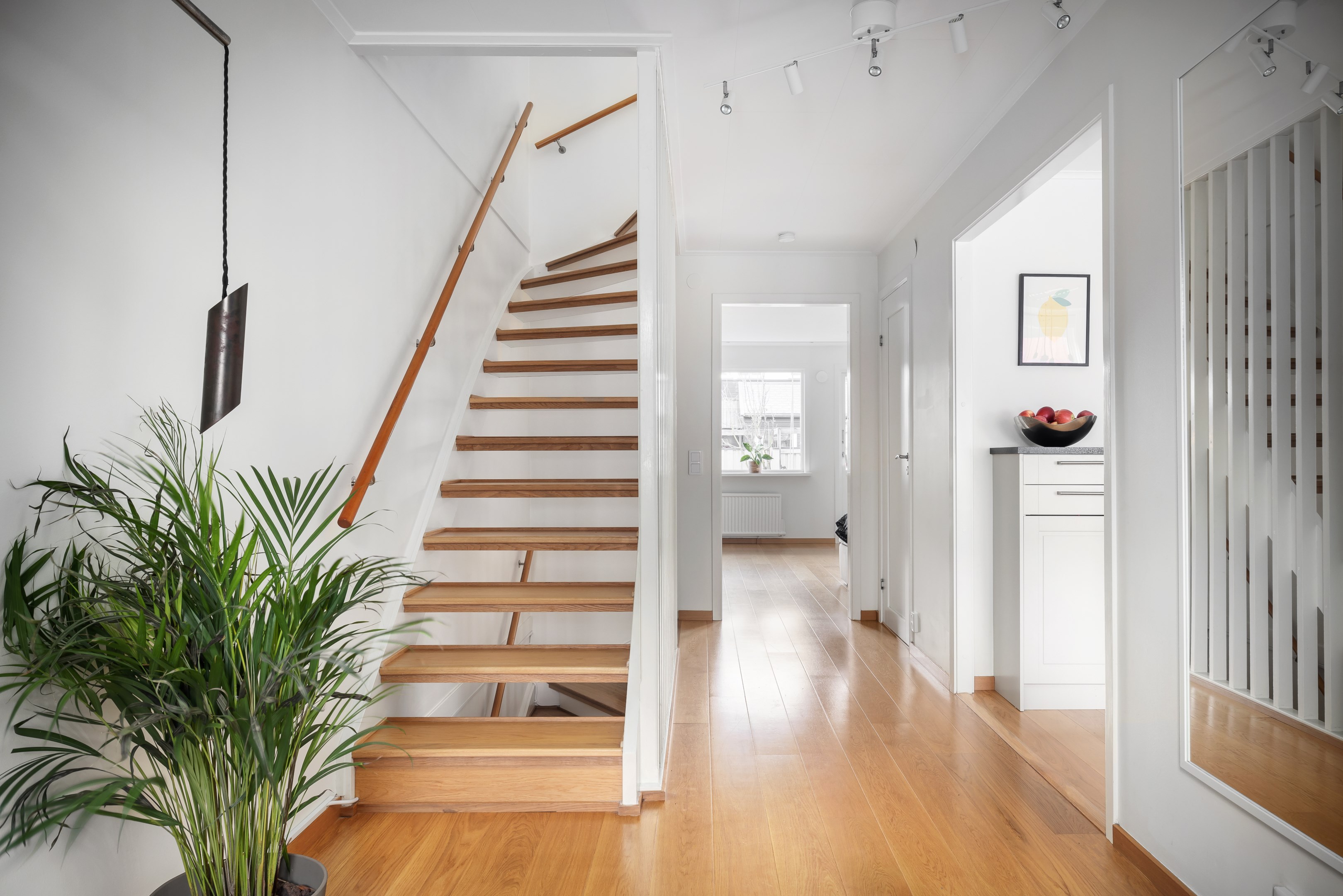 Bostadsbild från Liljekonvaljens väg 61, Såld i Lännersta, Nacka