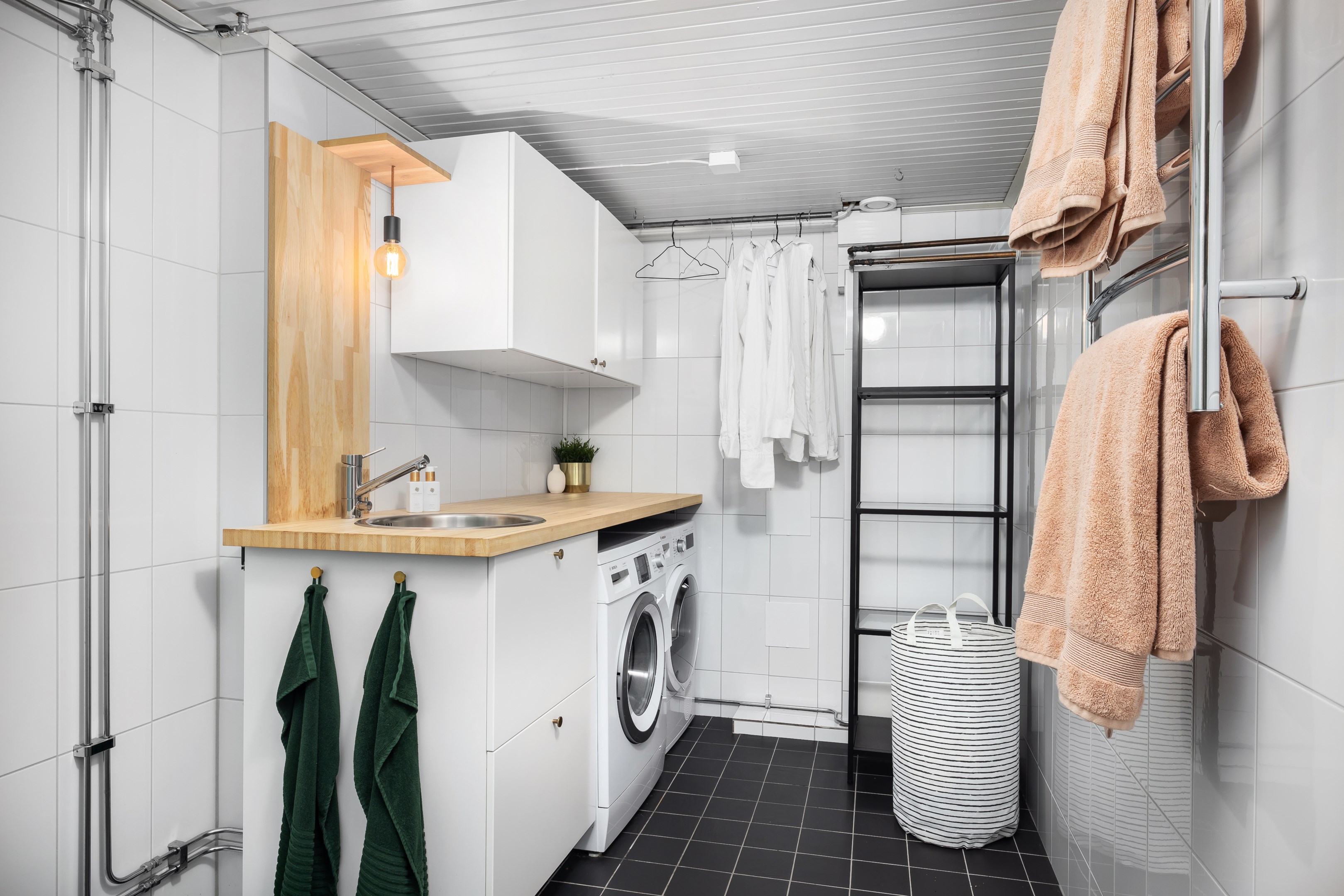 Bostadsbild från Liljekonvaljens väg 61, Såld i Lännersta, Nacka