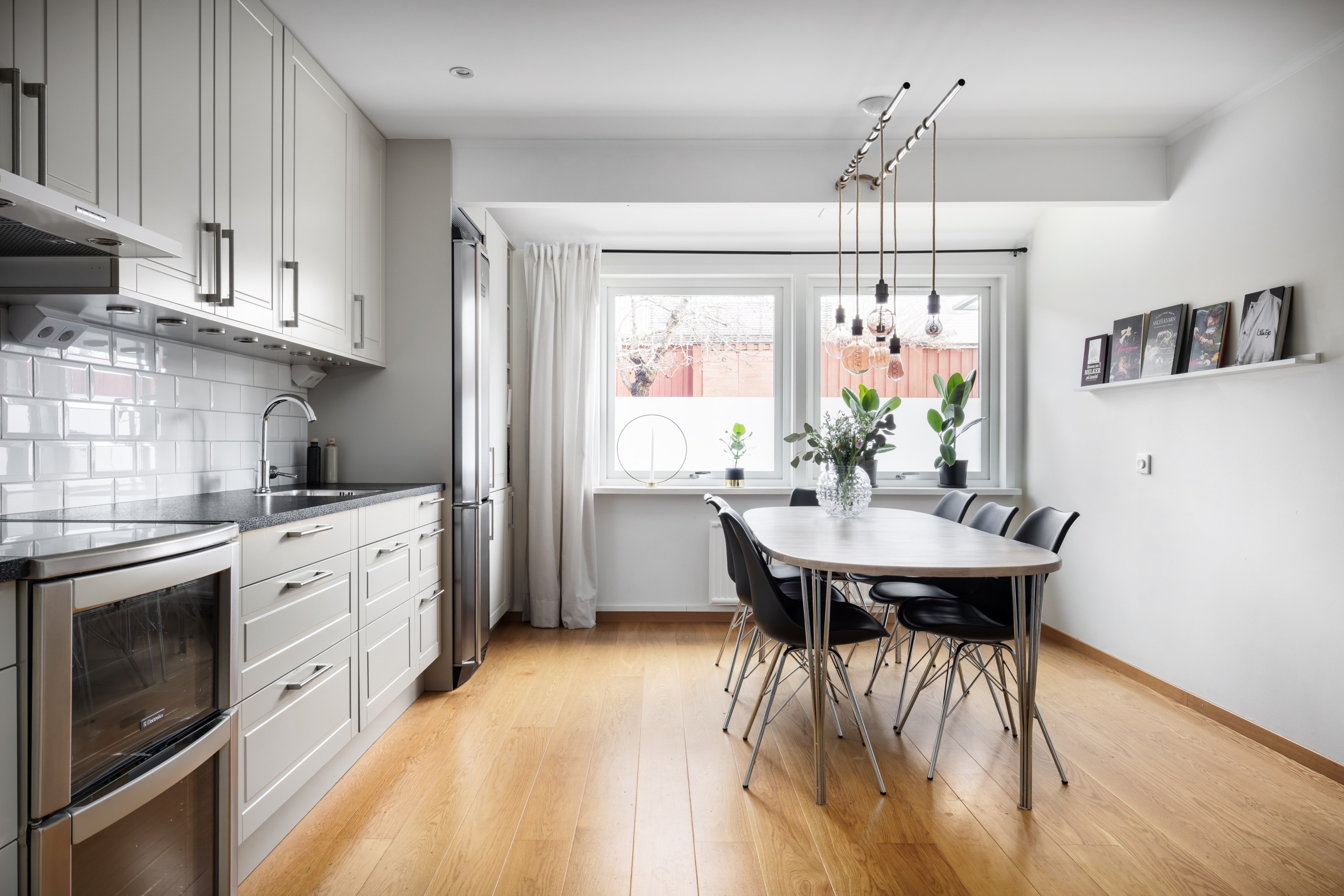 Bostadsbild från Liljekonvaljens väg 61, Såld i Lännersta, Nacka