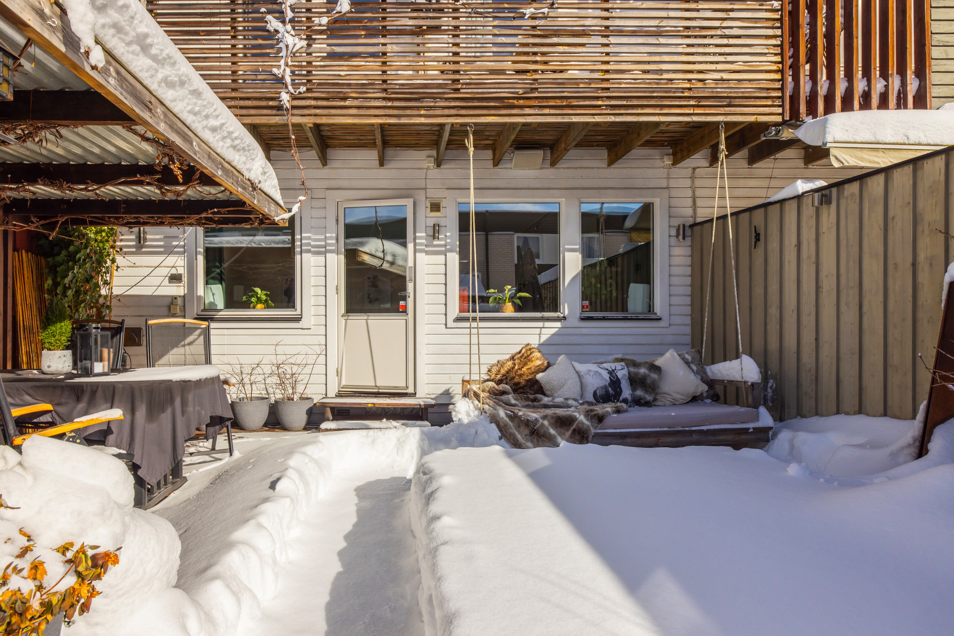 Bostadsbild från Liljekonvaljens väg 61, Såld i Lännersta, Nacka