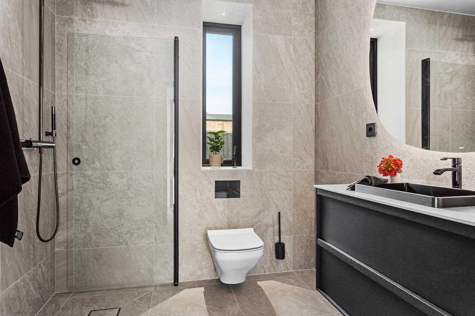 Bostadsbild från Tegelövägen 4, Såld i Vikingshill, Nacka