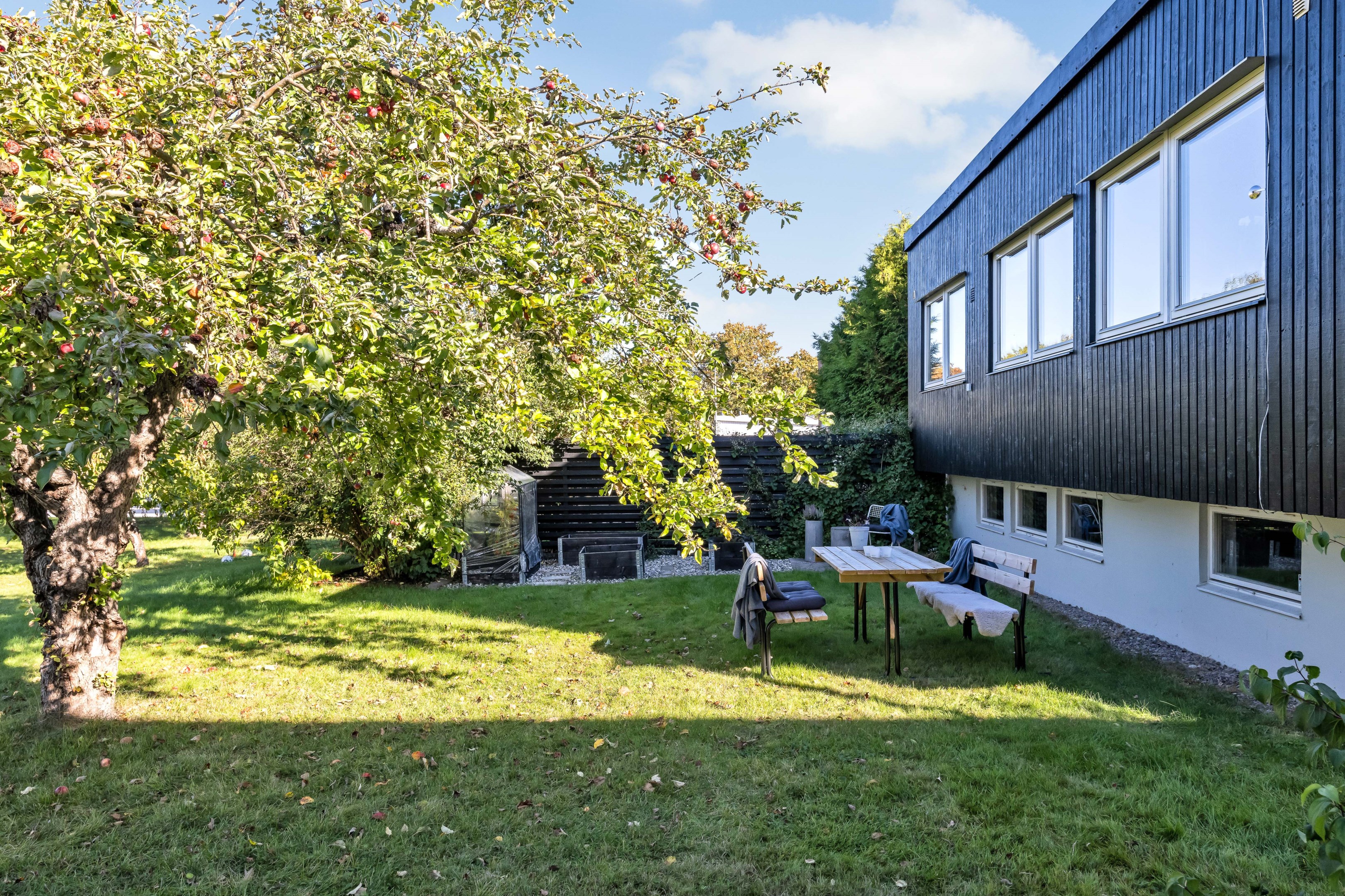 Bostadsbild från Störvägen 3, Till salu i Valsätra, Uppsala