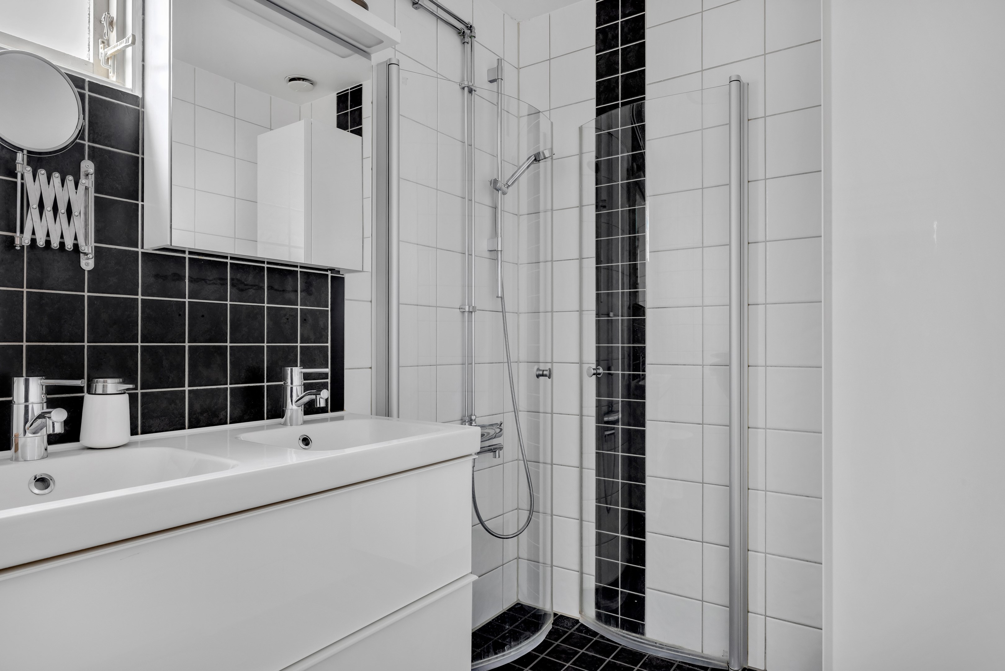 Bostadsbild från Störvägen 3, Till salu i Valsätra, Uppsala