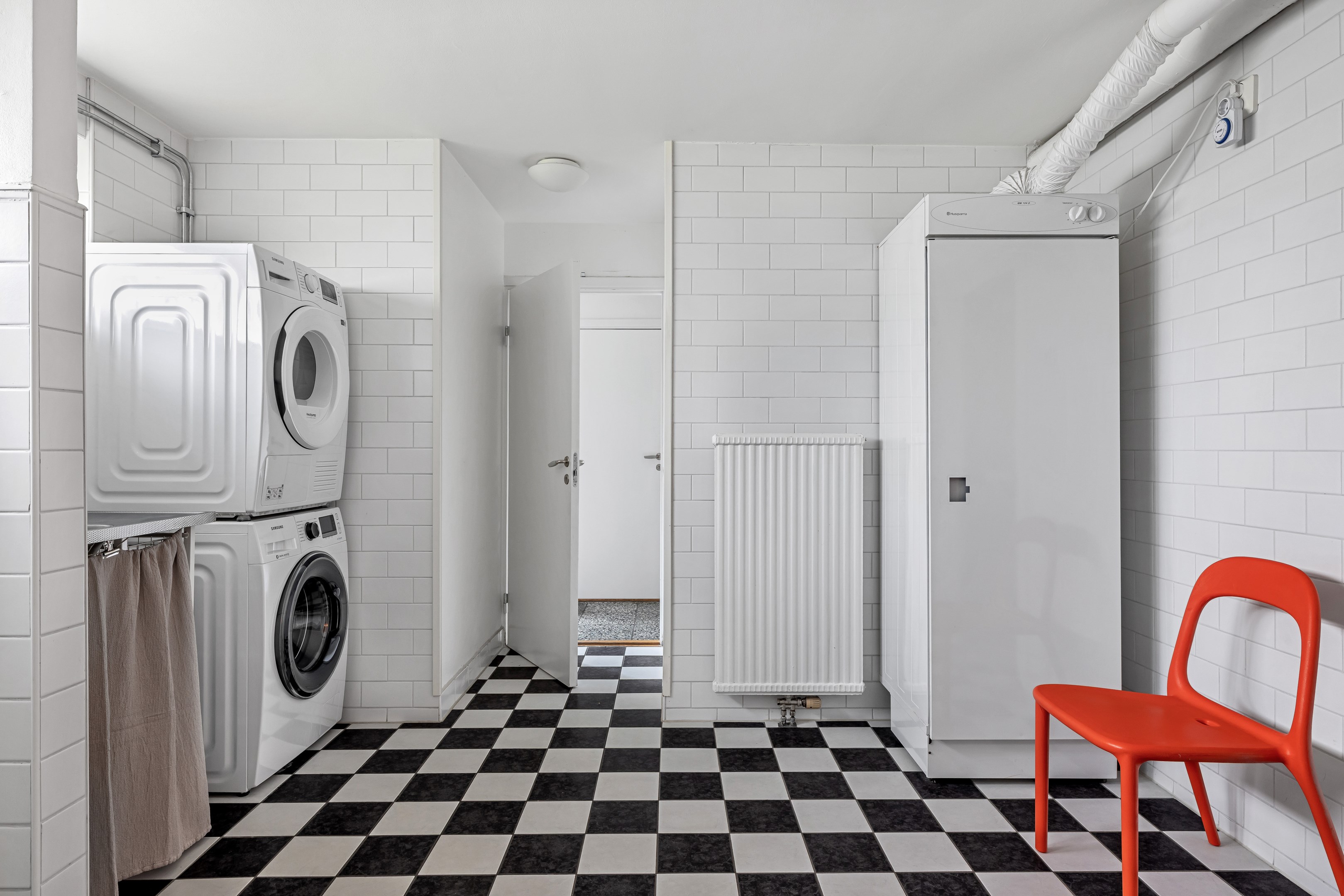 Bostadsbild från Störvägen 3, Till salu i Valsätra, Uppsala