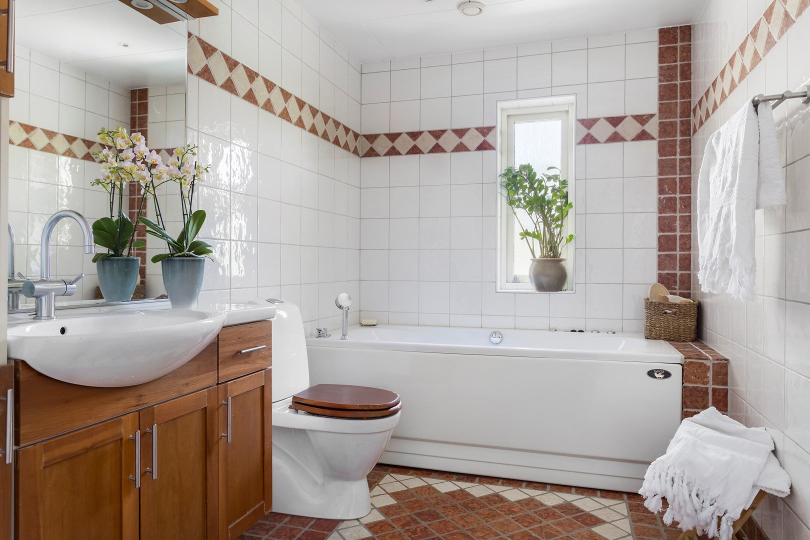 Bostadsbild från Rödhakevägen 11, Såld i Lännersta, Nacka