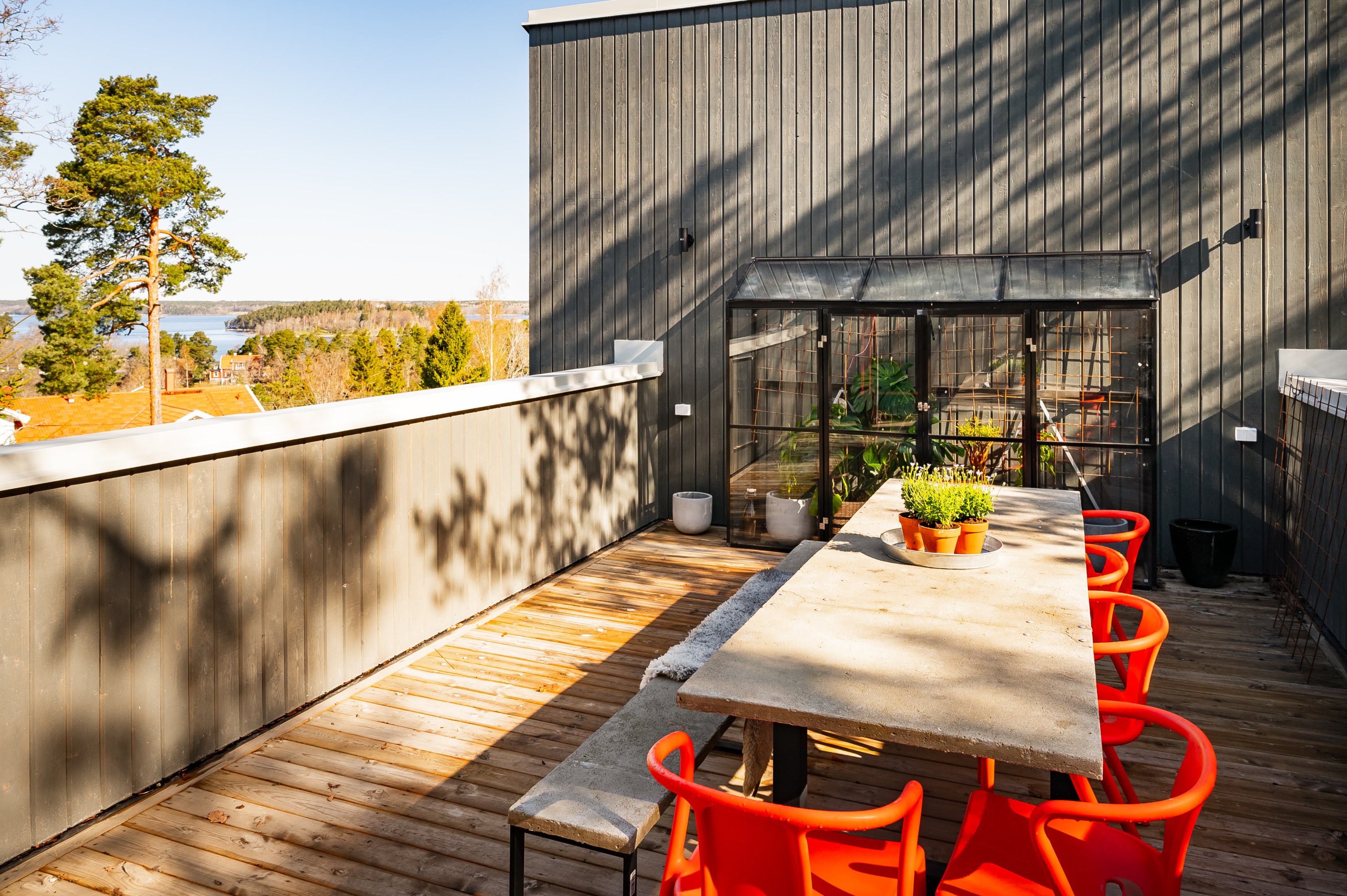 Bostadsbild från Sommarbovägen 9, Såld i Vikingshill, Nacka