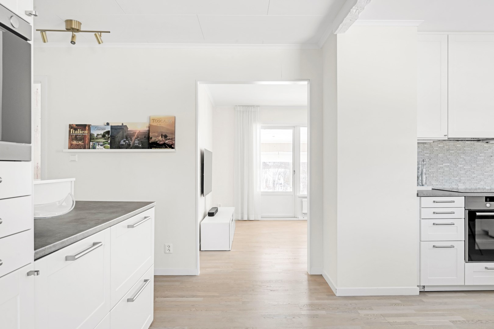 Bostadsbild från Bolvägen 8, Såld i Bälinge, Uppsala