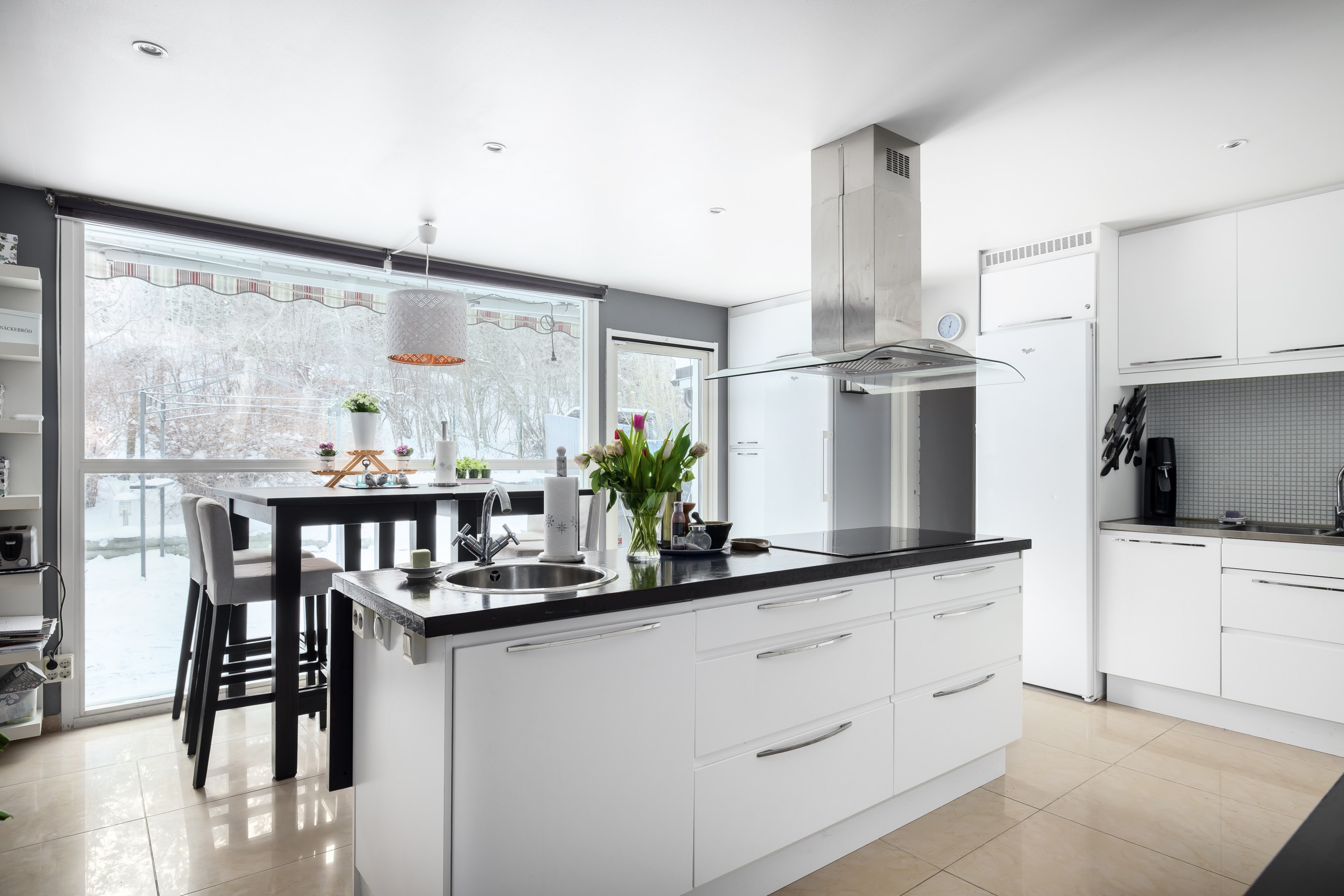 Bostadsbild från Vitsippevägen 36, Såld i Hemmesta, Värmdö