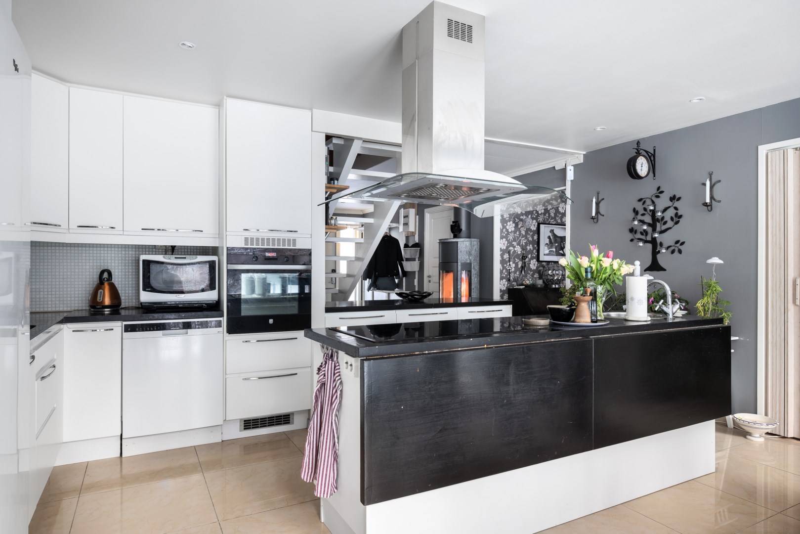 Bostadsbild från Vitsippevägen 36, Såld i Hemmesta, Värmdö