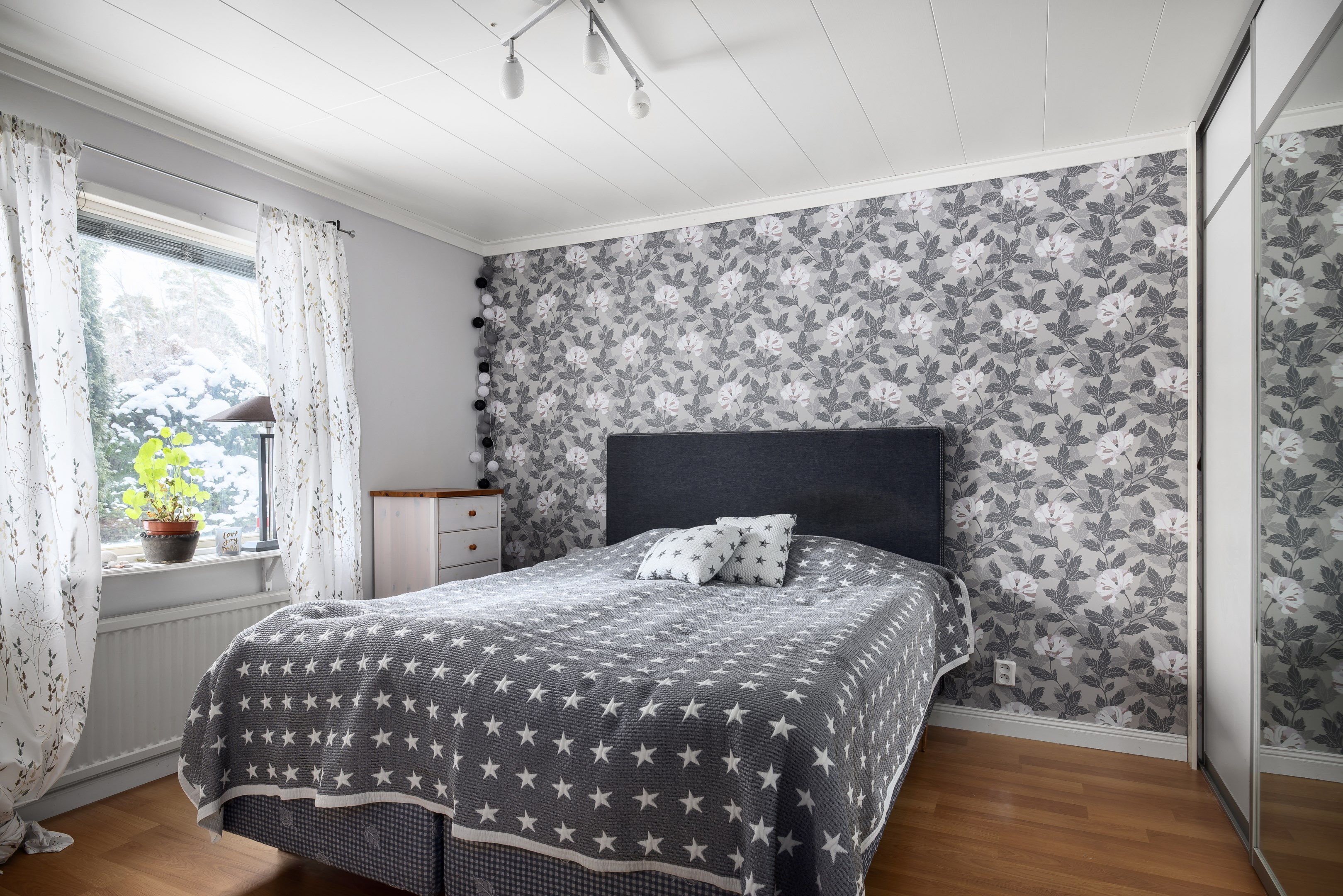 Bostadsbild från Vitsippevägen 36, Såld i Hemmesta, Värmdö