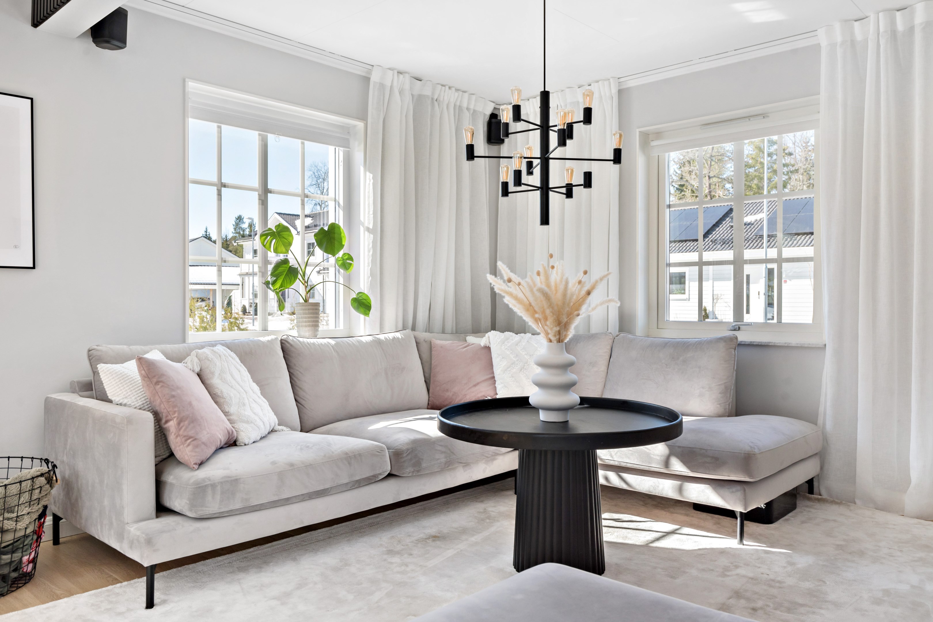 Bostadsbild från Ryttartorpsvägen 10, Såld i Lindbacken, Uppsala