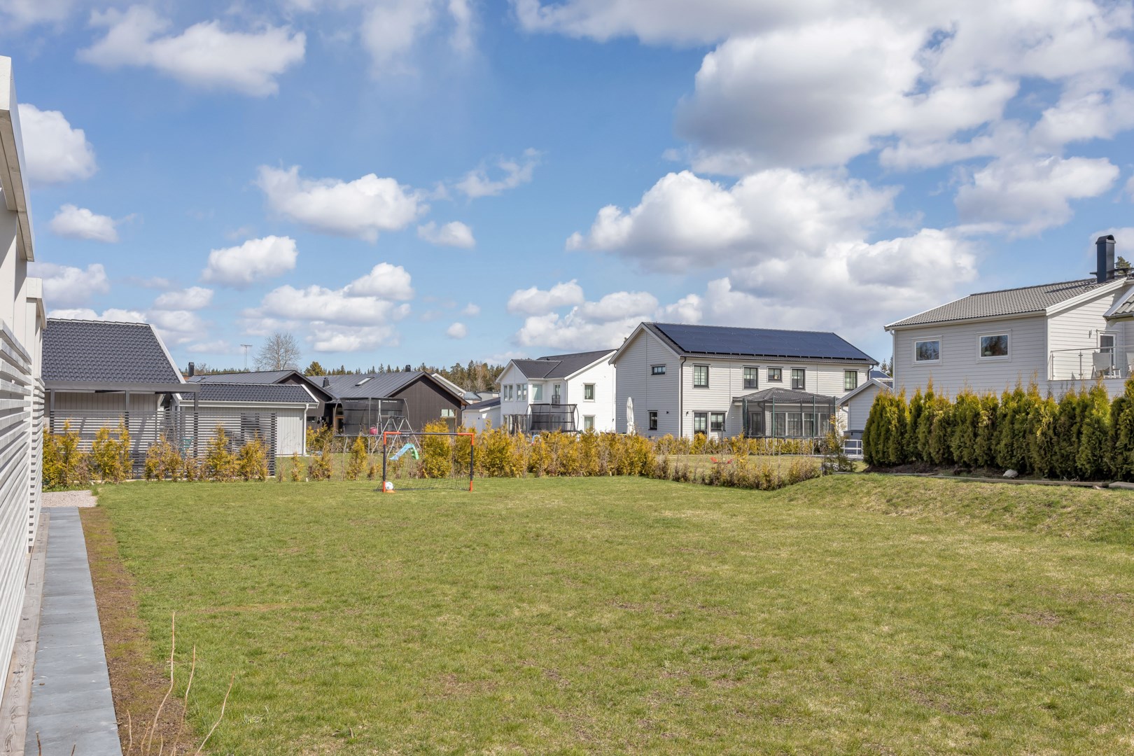 Bostadsbild från Ryttartorpsvägen 10, Såld i Lindbacken, Uppsala