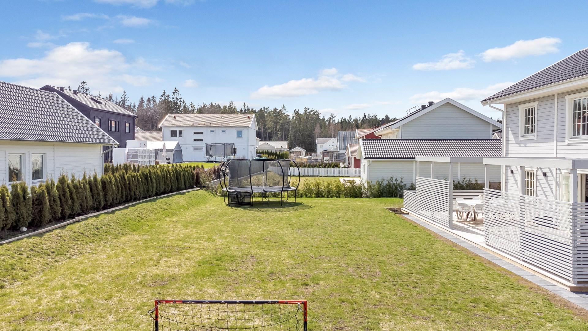 Bostadsbild från Ryttartorpsvägen 10, Såld i Lindbacken, Uppsala