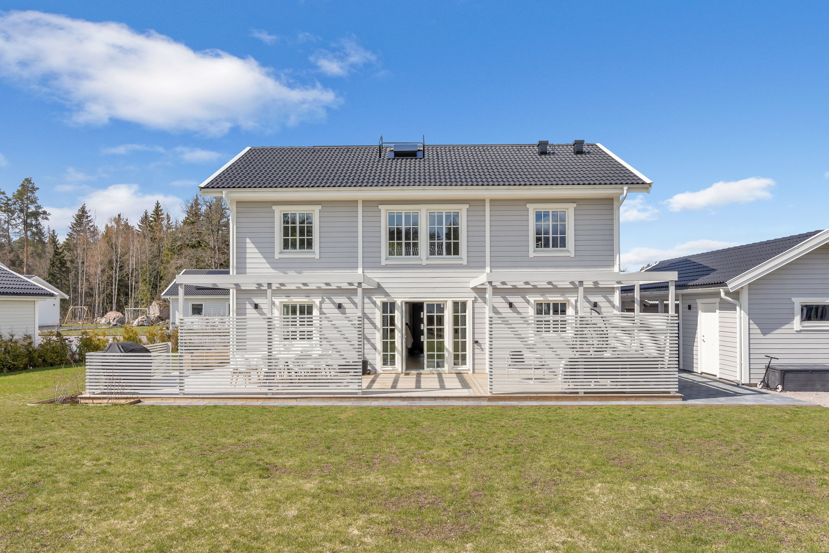 Bostadsbild från Ryttartorpsvägen 10, Såld i Lindbacken, Uppsala