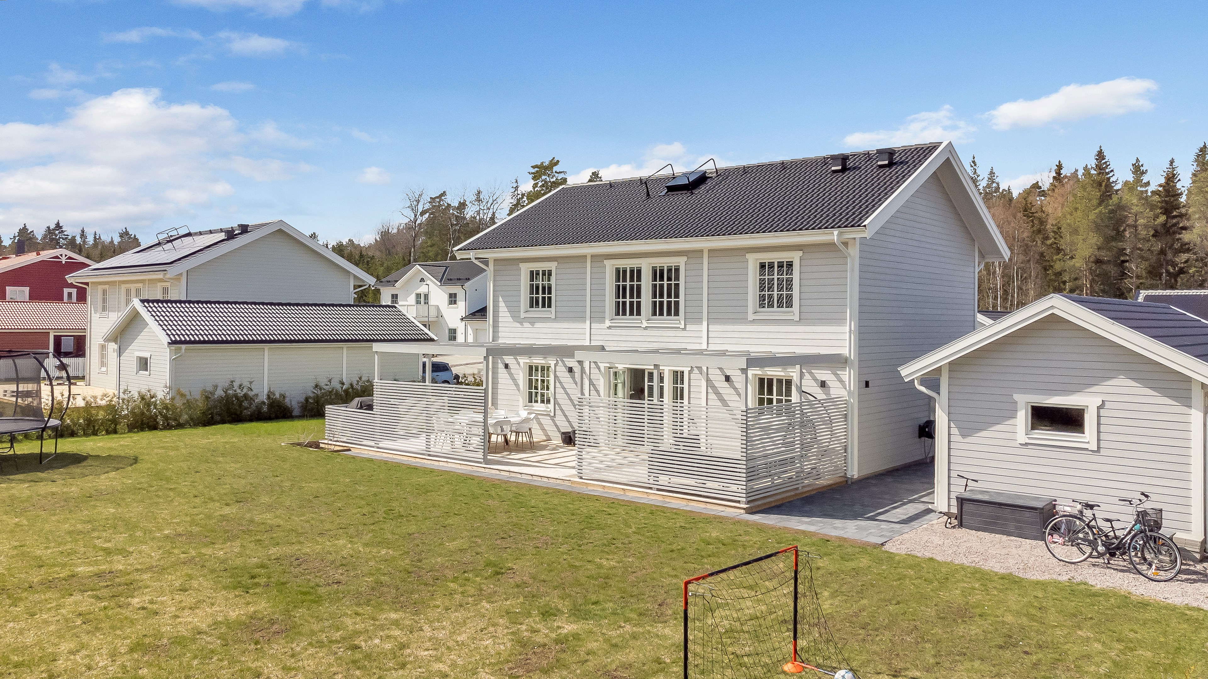 Bostadsbild från Ryttartorpsvägen 10, Såld i Lindbacken, Uppsala