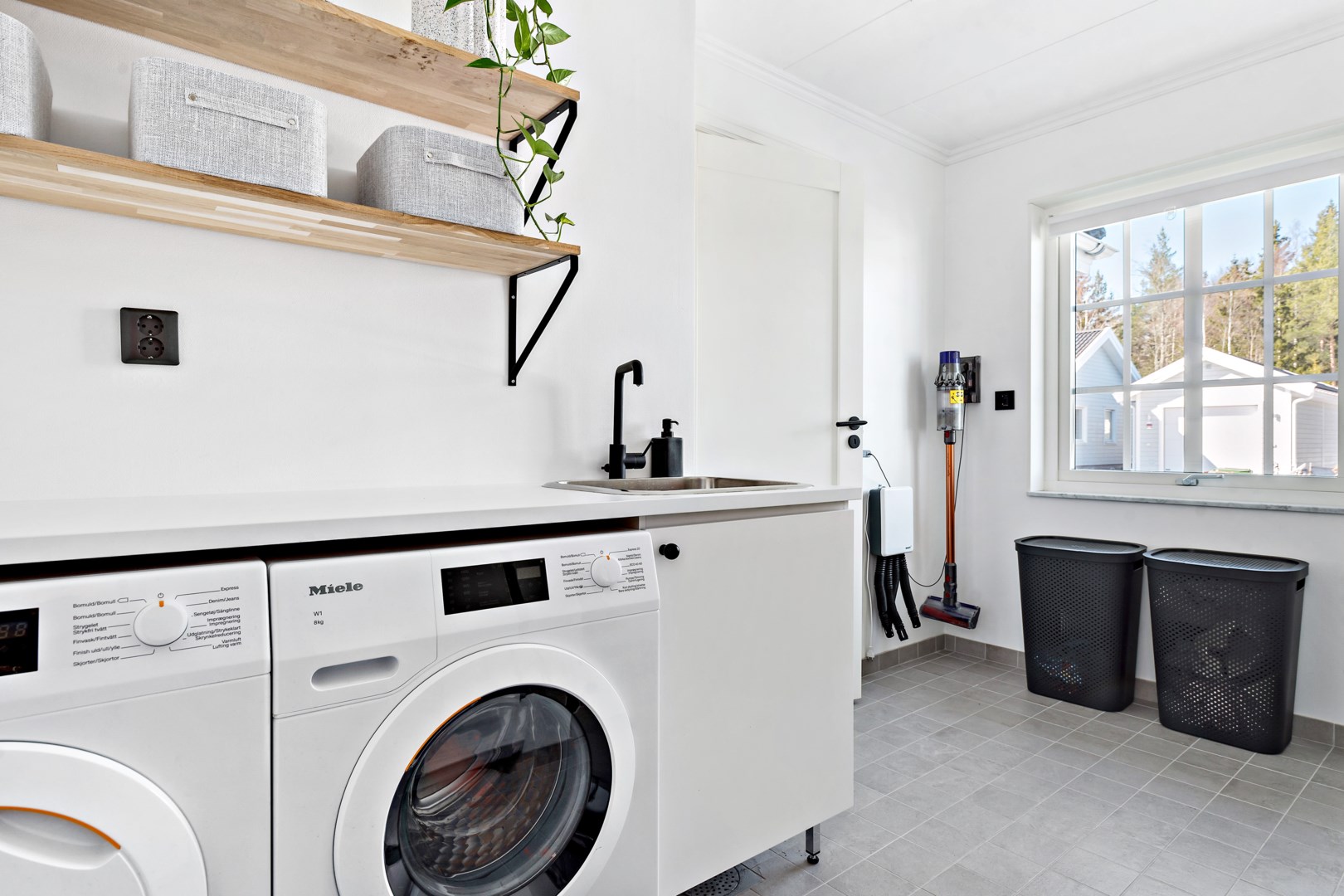 Bostadsbild från Ryttartorpsvägen 10, Såld i Lindbacken, Uppsala