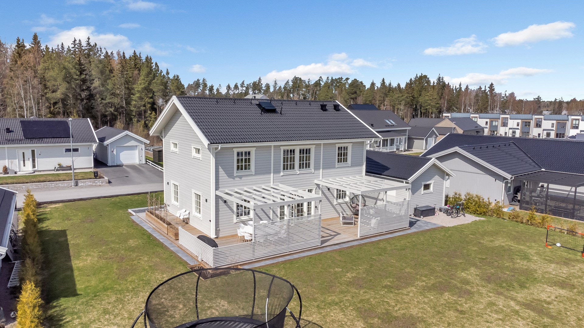 Bostadsbild från Ryttartorpsvägen 10, Såld i Lindbacken, Uppsala