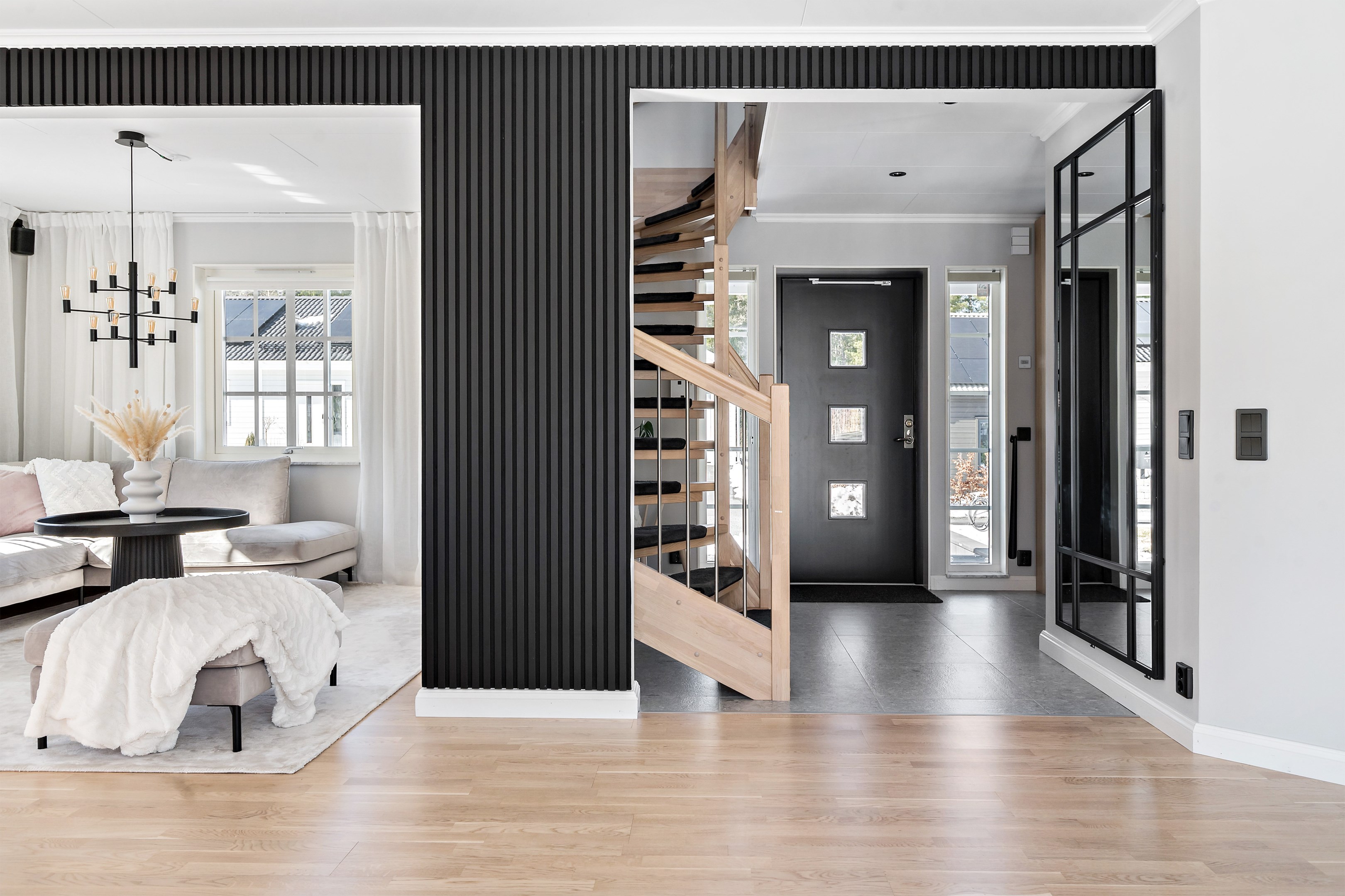 Bostadsbild från Ryttartorpsvägen 10, Såld i Lindbacken, Uppsala