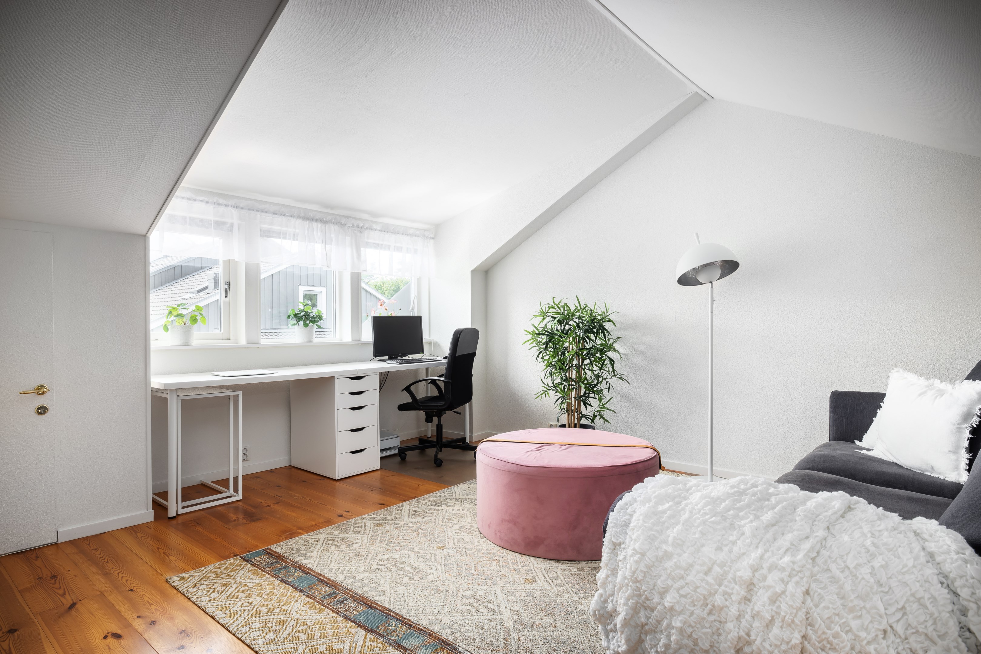 Bostadsbild från Norrholmsvägen 30, Såld i Östra Orminge, Nacka