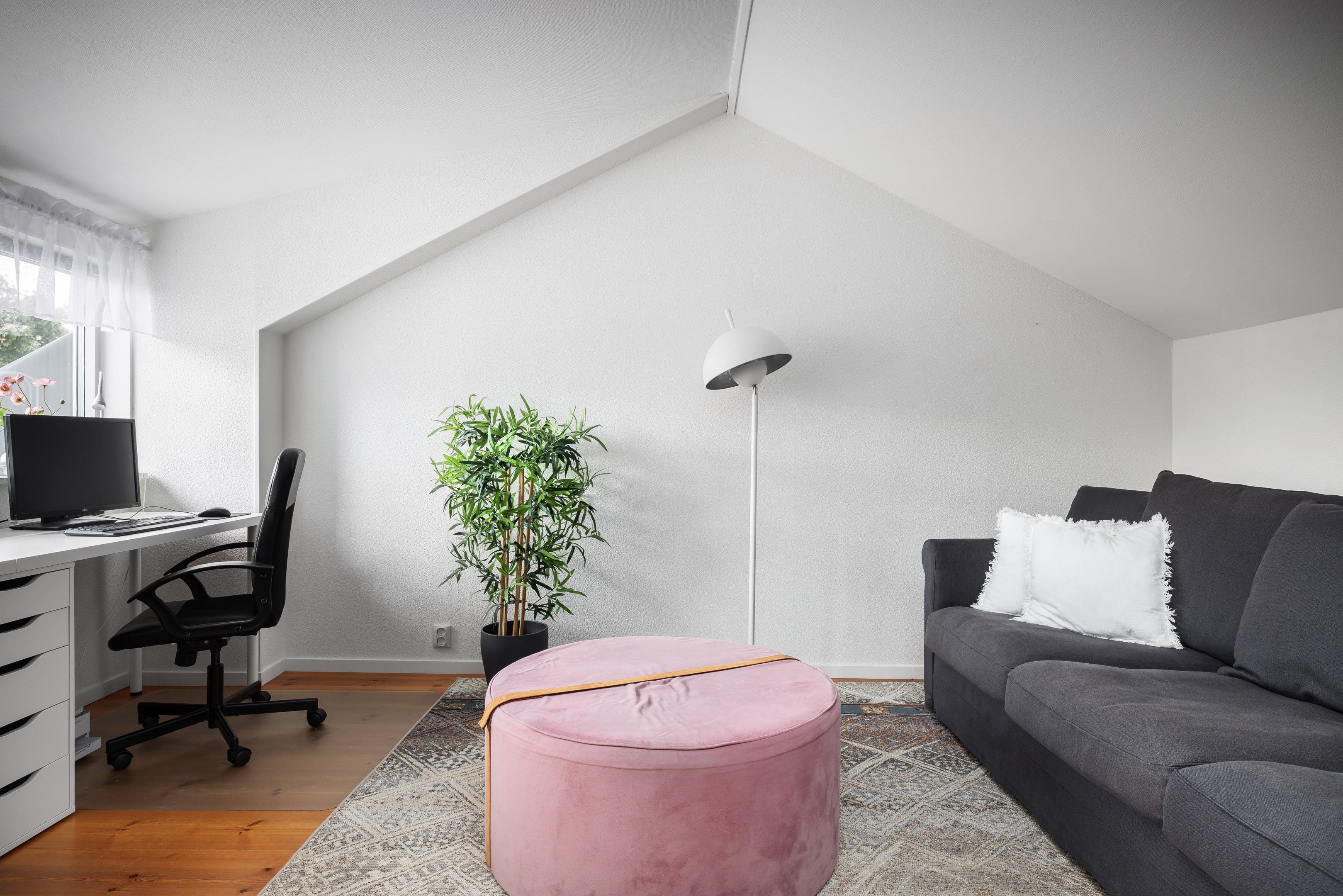 Bostadsbild från Norrholmsvägen 30, Såld i Östra Orminge, Nacka