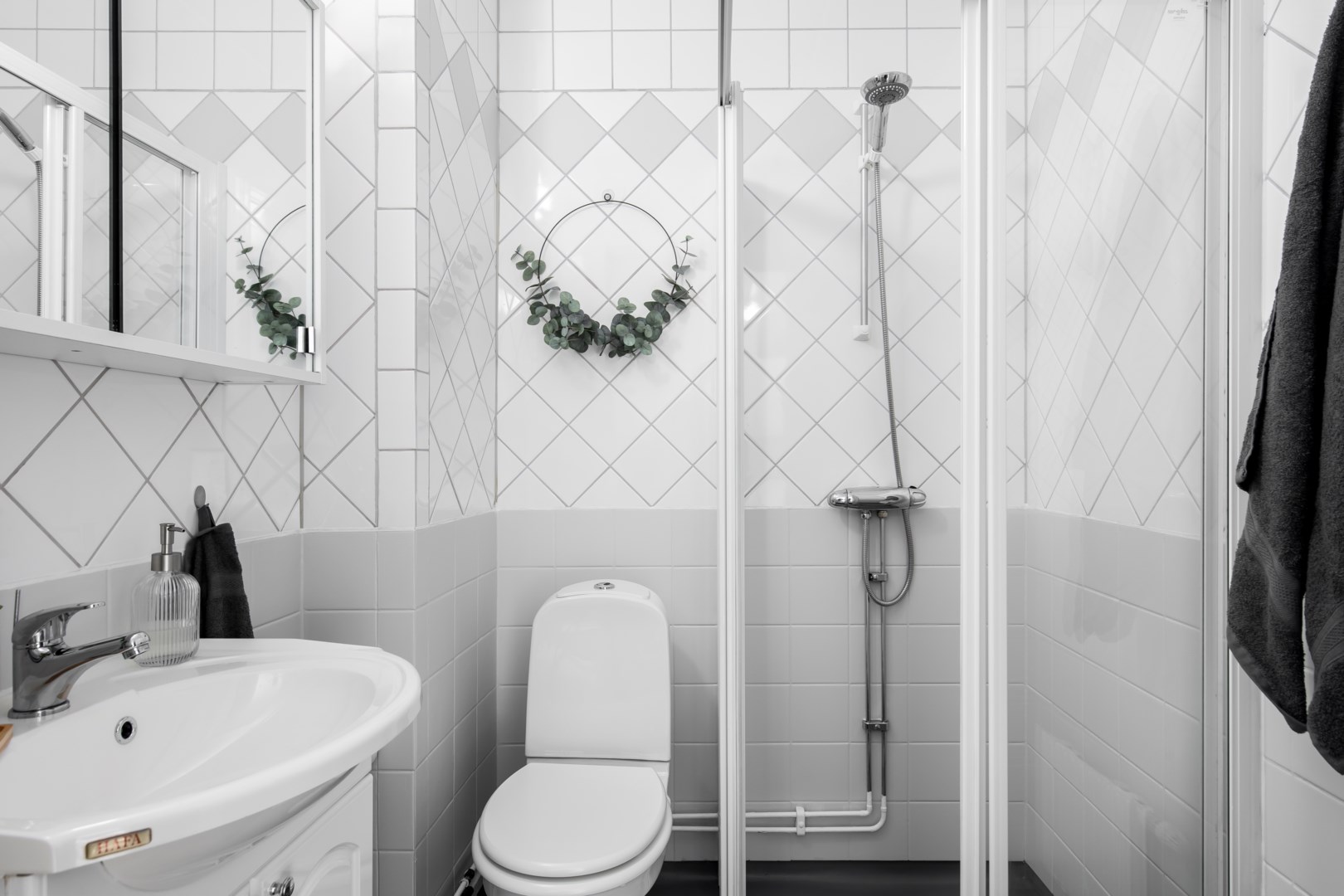 Bostadsbild från Norrholmsvägen 30, Såld i Östra Orminge, Nacka