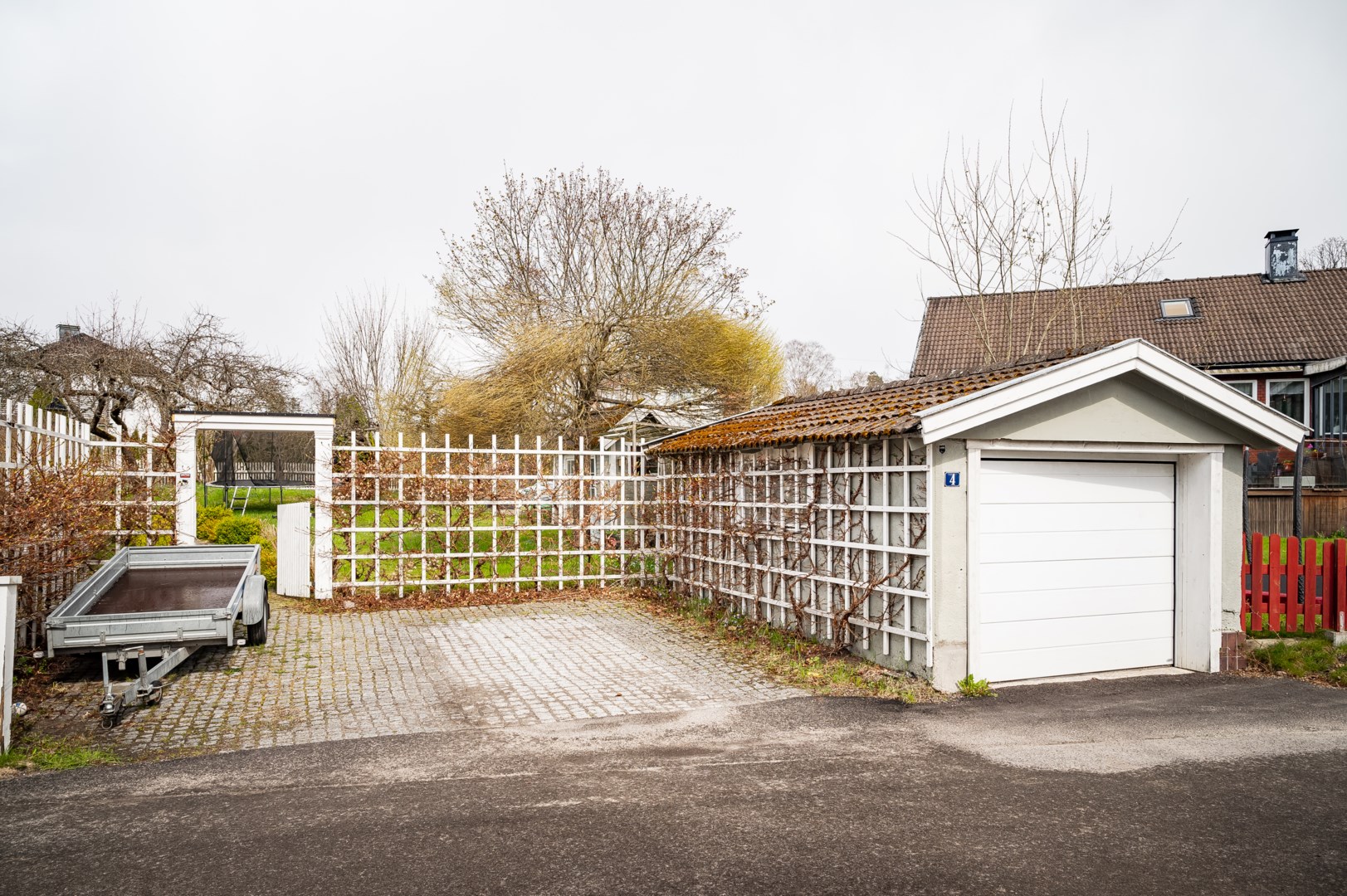 Bostadsbild från Smedvägen 3, Såld i Skuru, Nacka