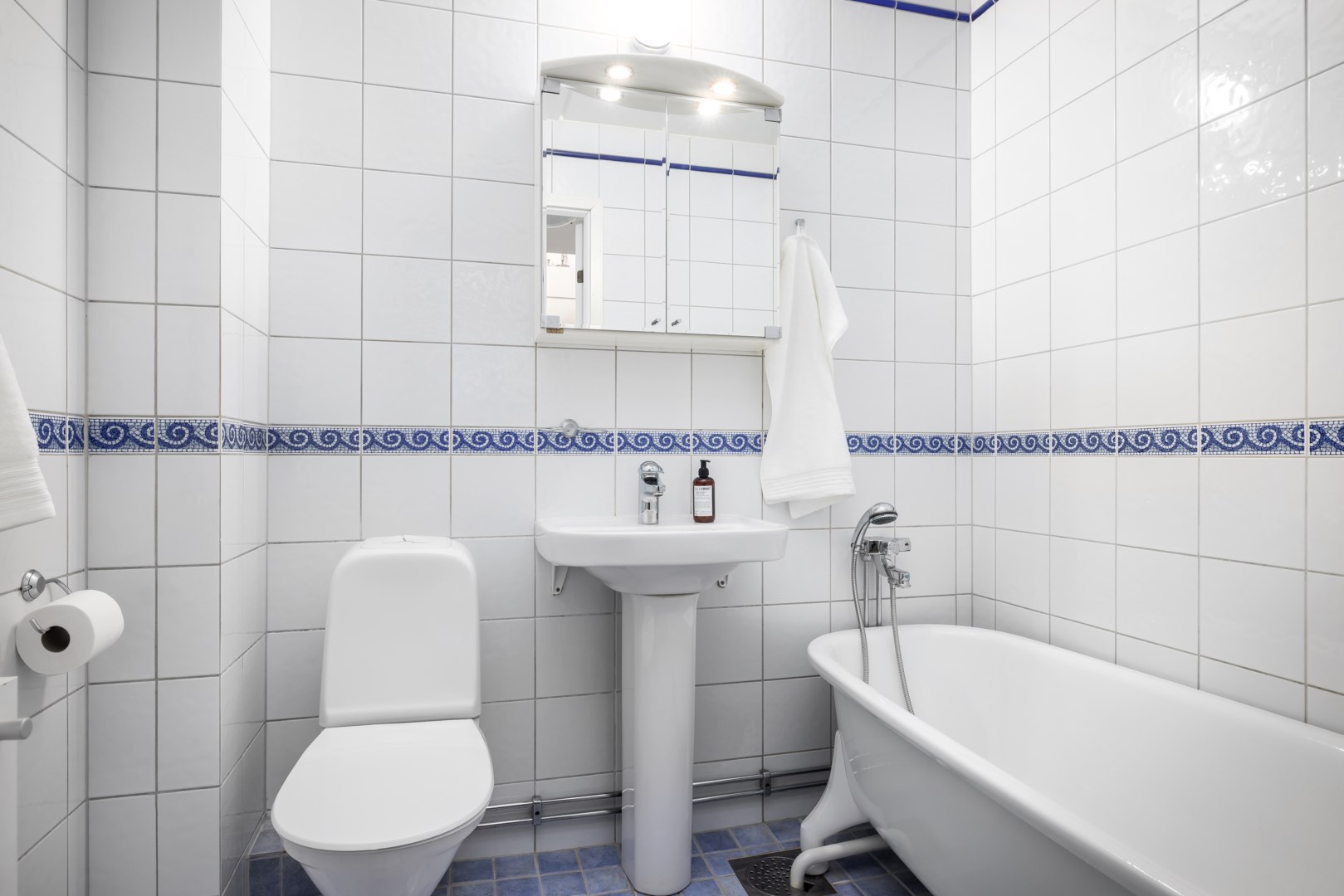 Bostadsbild från Storholmsvägen 230, Såld i Östra Orminge, Nacka