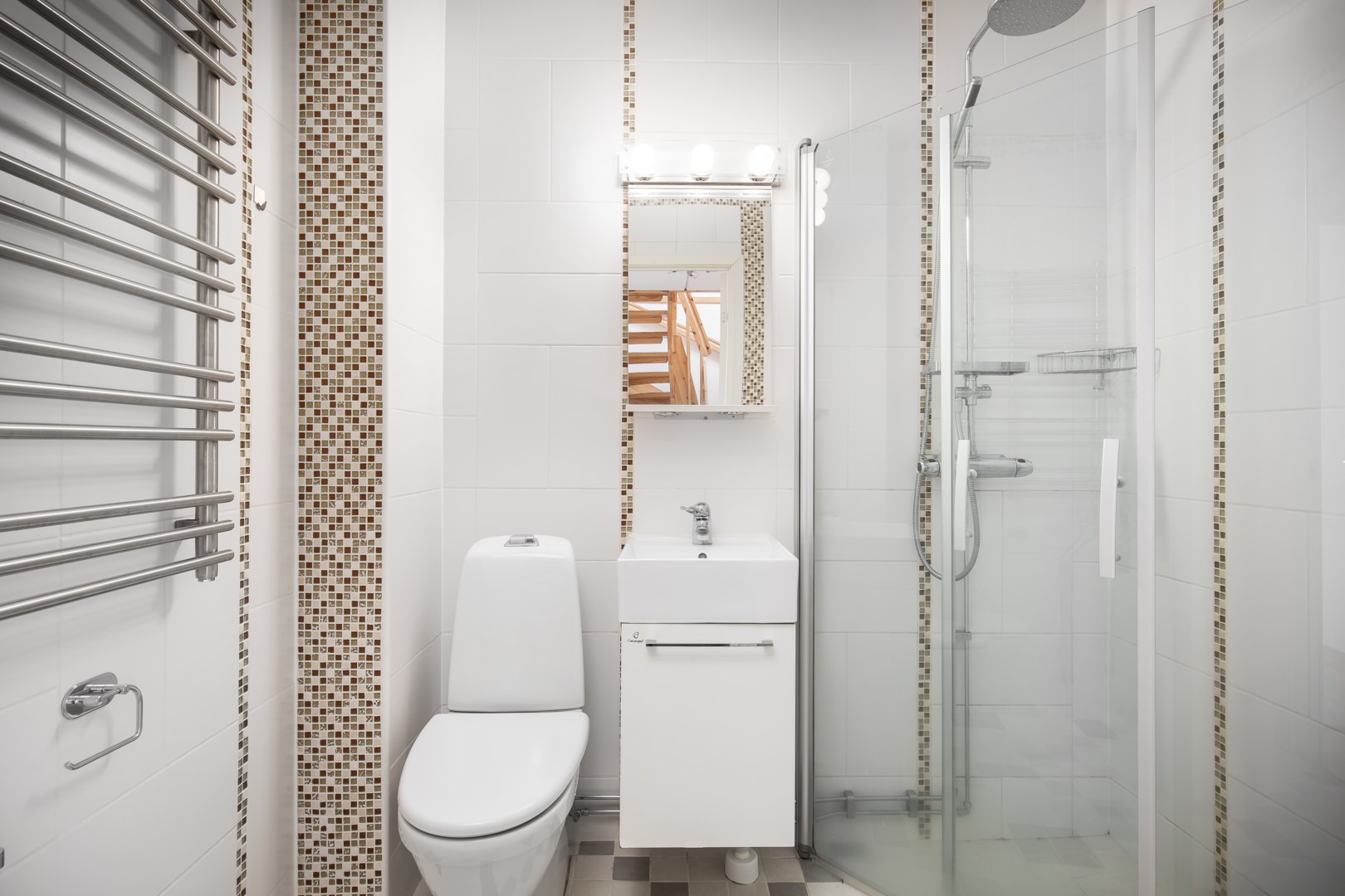 Bostadsbild från Björkholmsvägen 102, Såld i Östra Orminge, Nacka