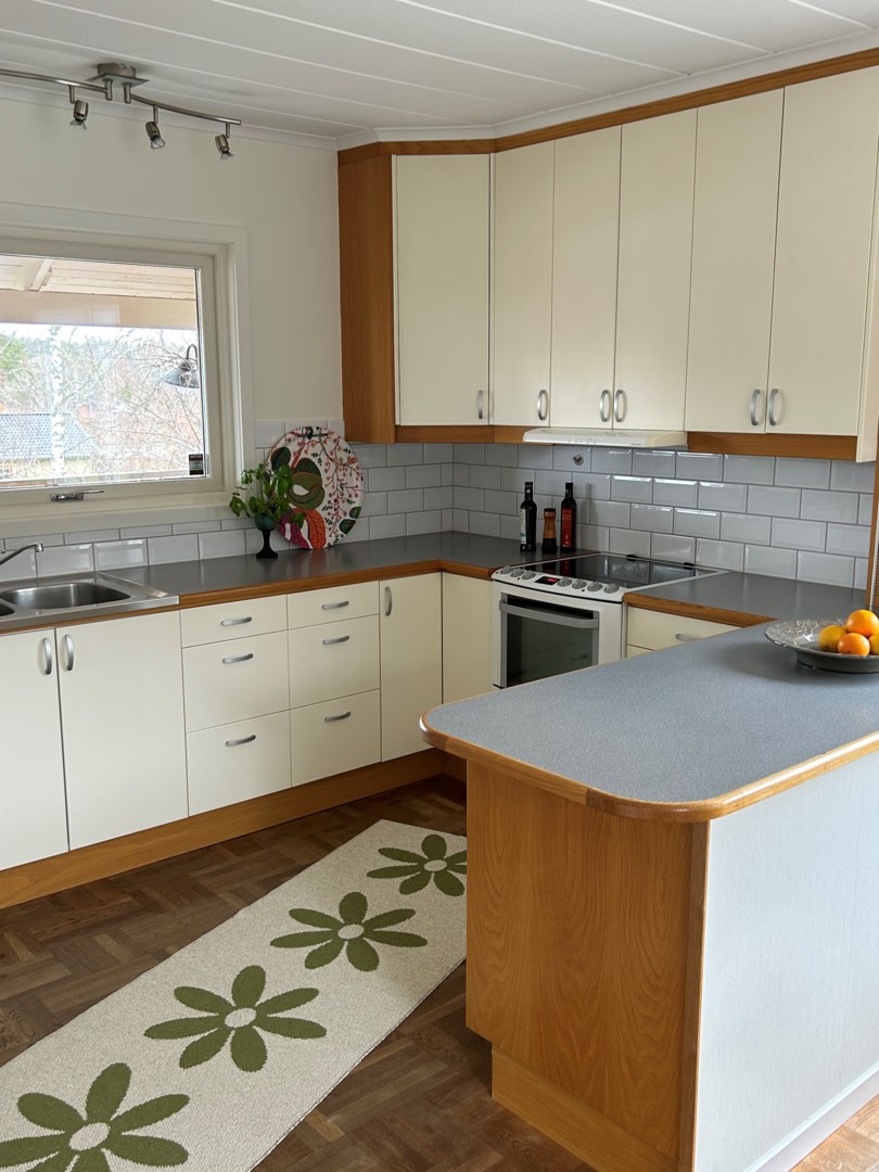 Bostadsbild från Häckvägen 15, Såld i Björknäs, Nacka